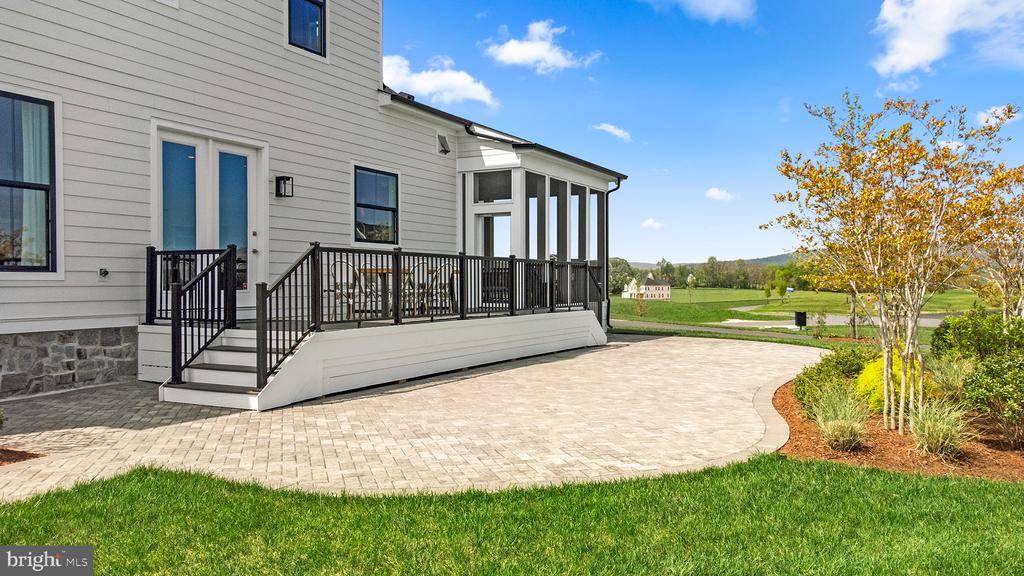 38875 SILVER KING CIRCLE