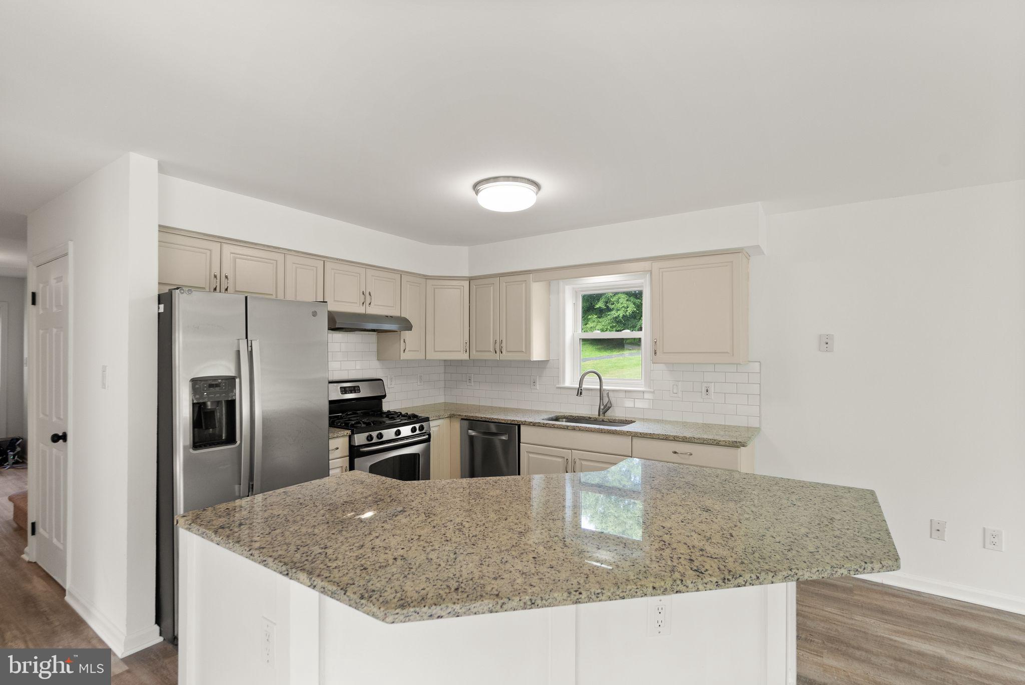 37400 WHITACRE LANE