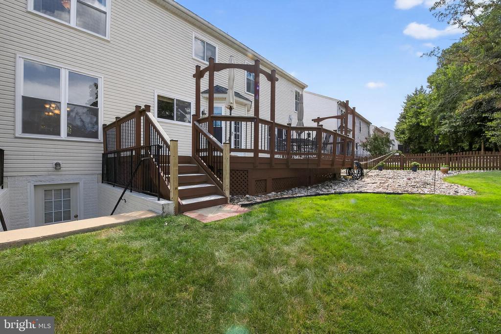 811 CASLA COURT SE