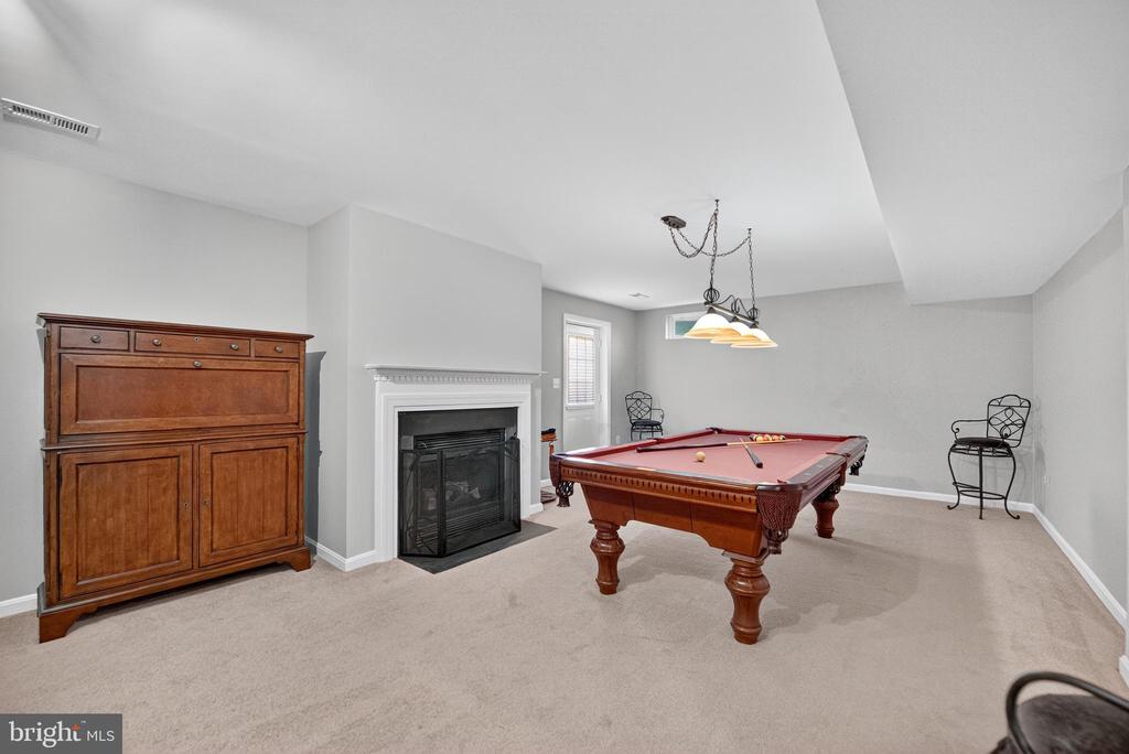 811 CASLA COURT SE