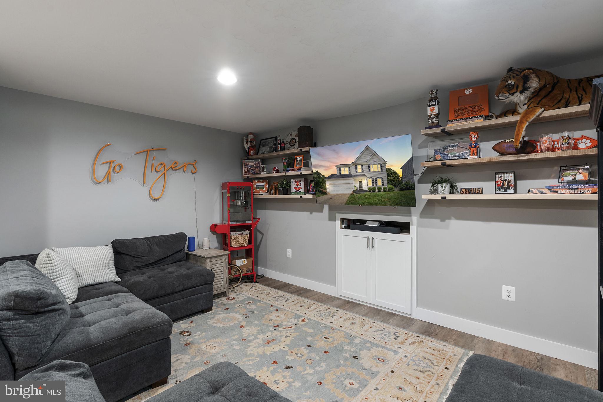 17287 STRATHALLEN COURT