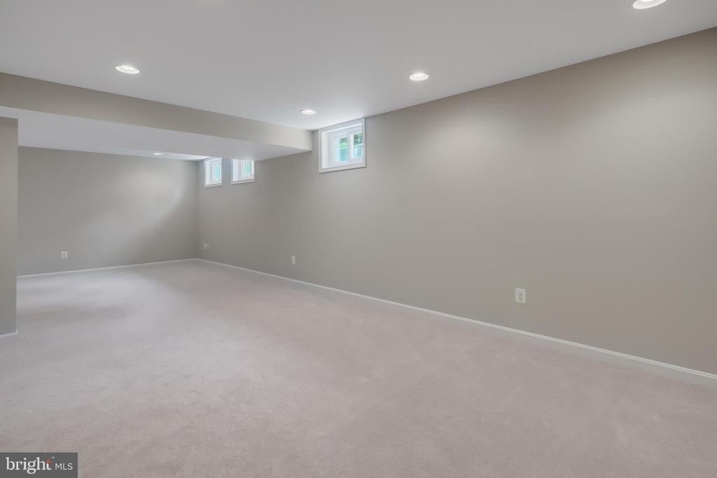 21308 ARROWHEAD COURT