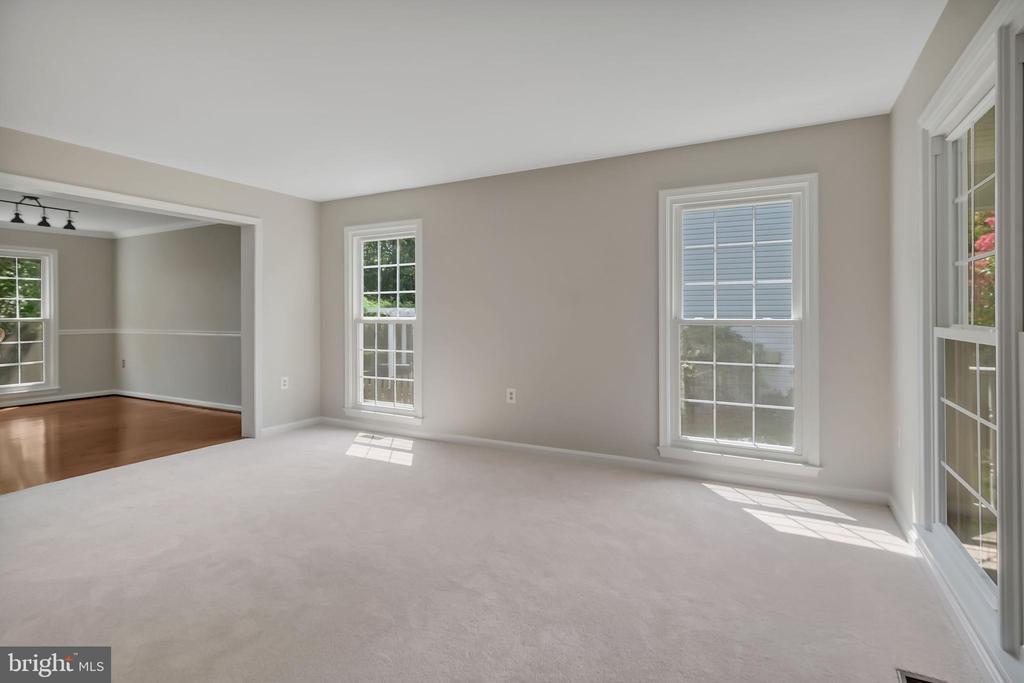 21308 ARROWHEAD COURT
