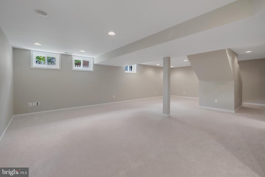 21308 ARROWHEAD COURT