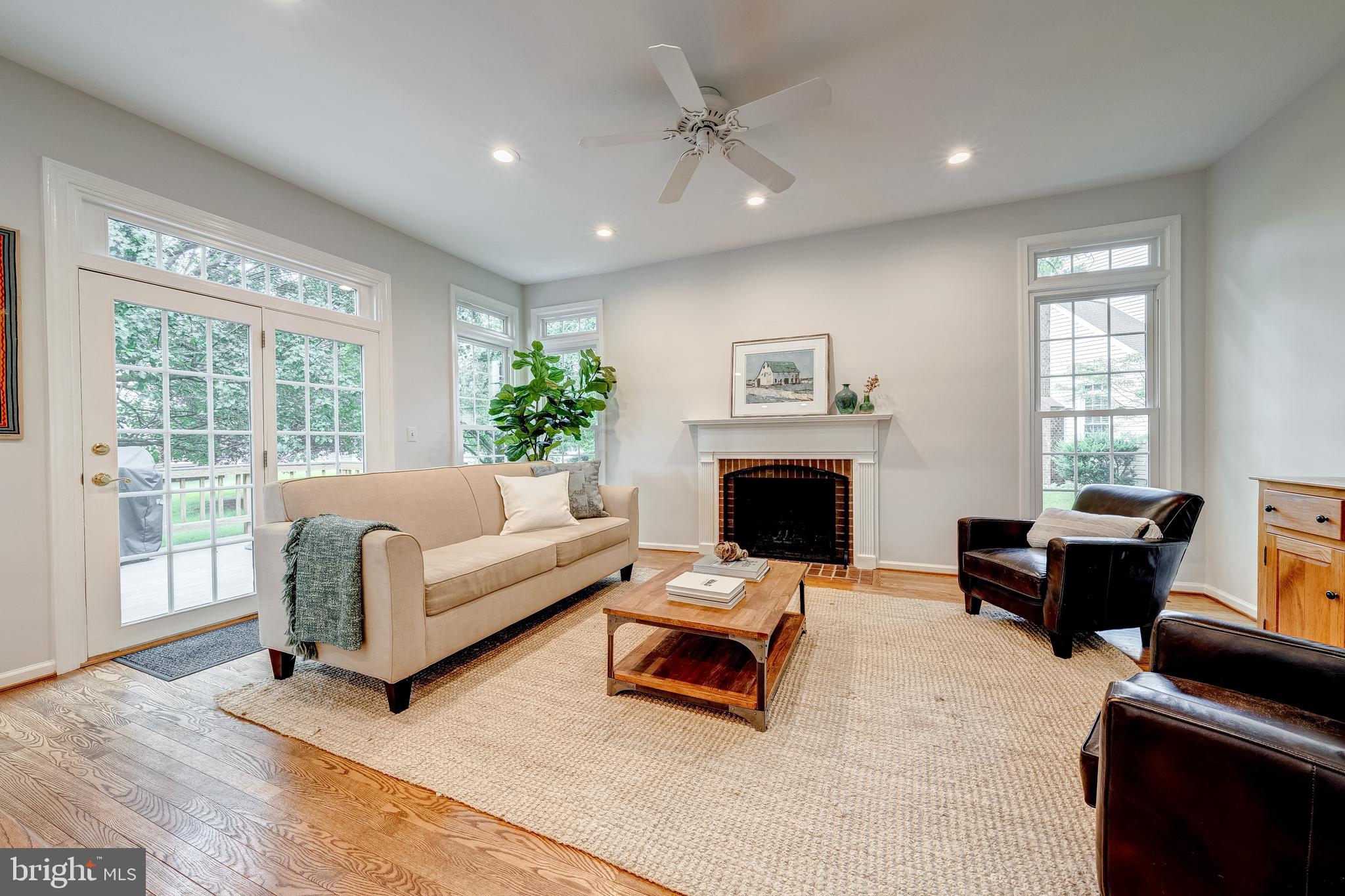 43995 URBANCREST COURT