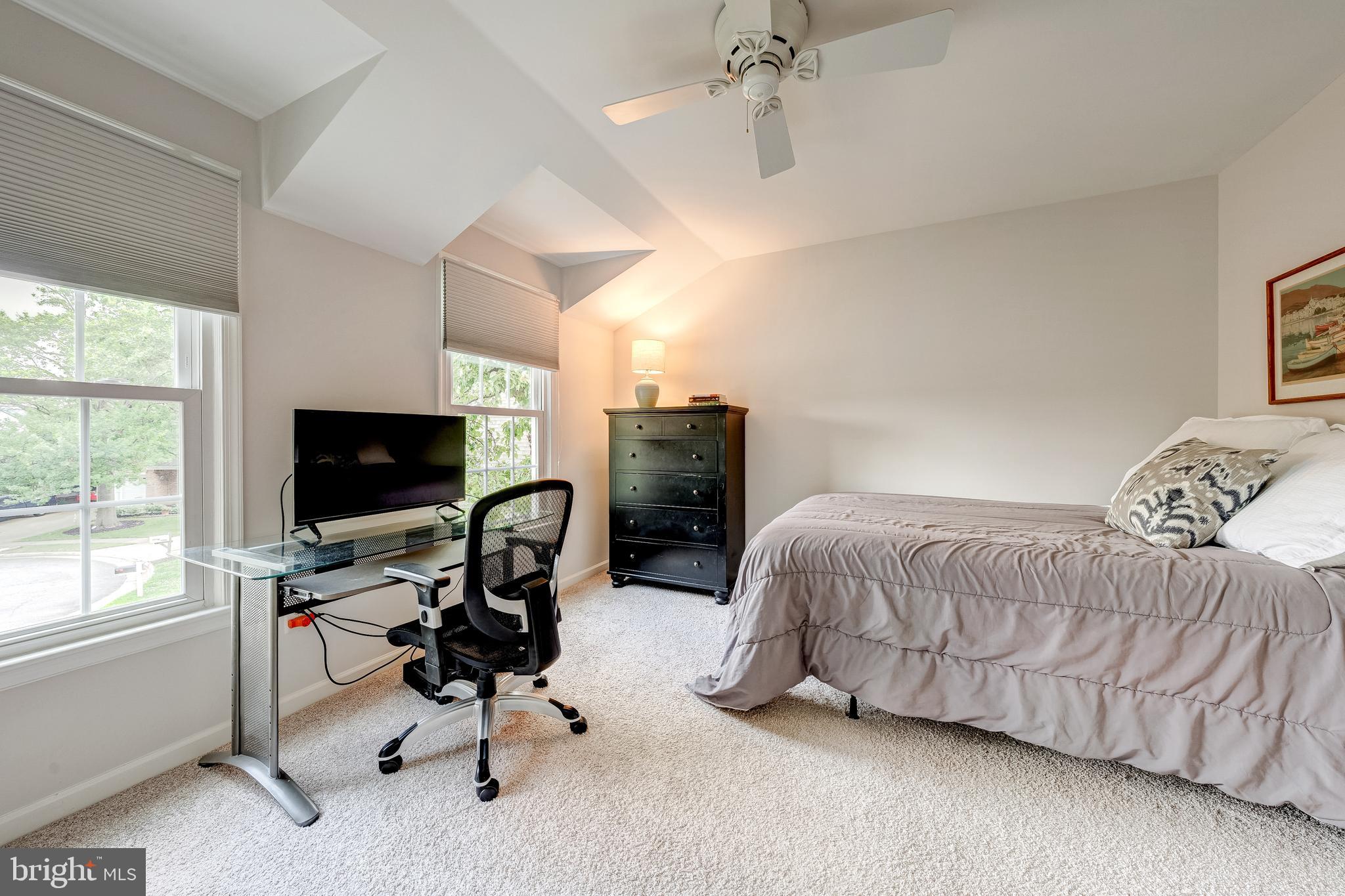 43995 URBANCREST COURT