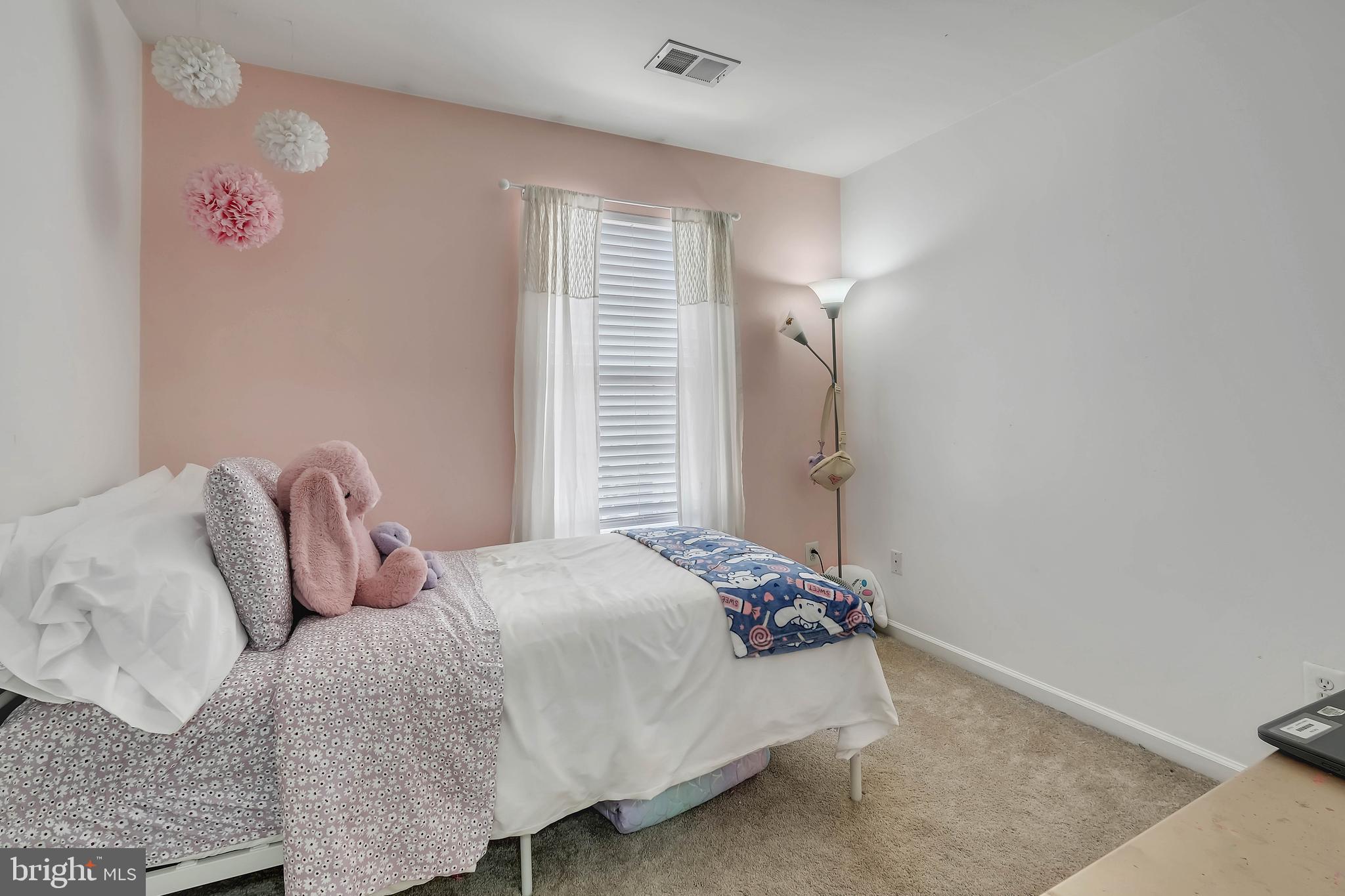 277 GOLDEN LARCH TERRACE NE