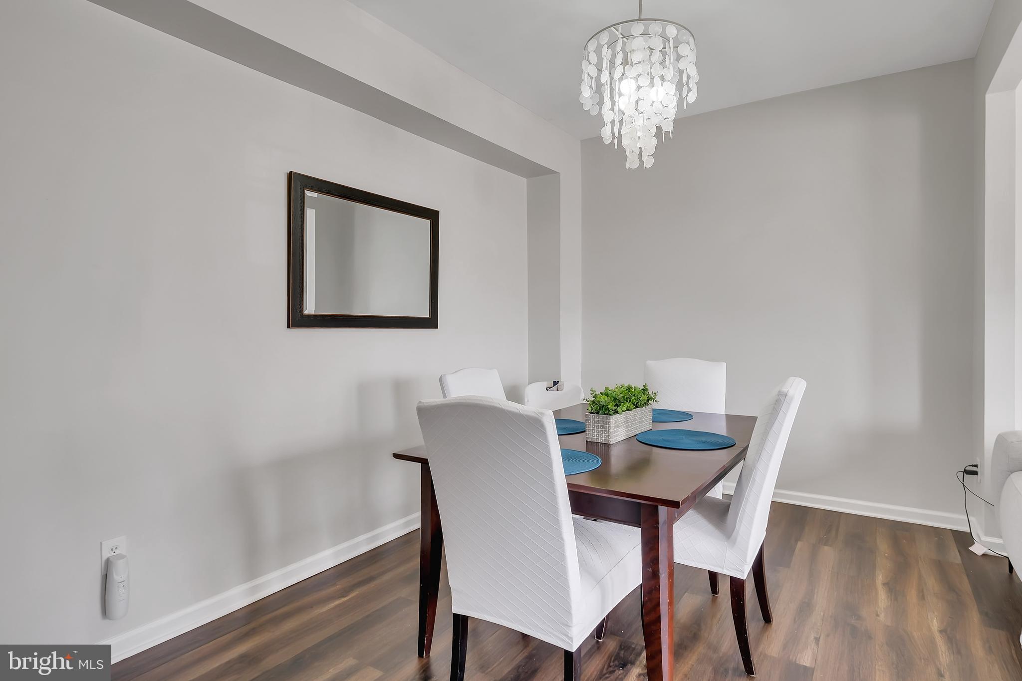 277 GOLDEN LARCH TERRACE NE