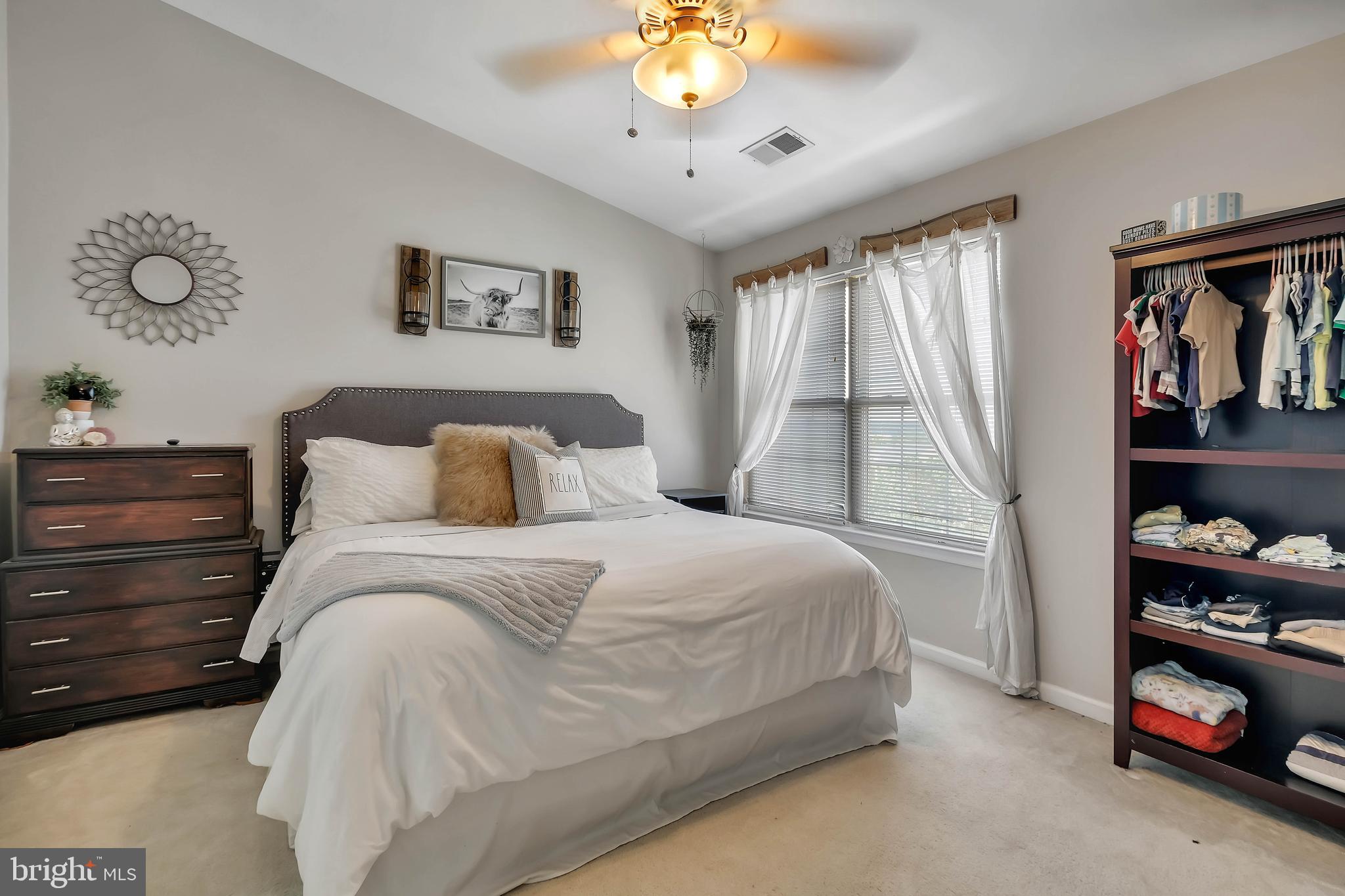 277 GOLDEN LARCH TERRACE NE