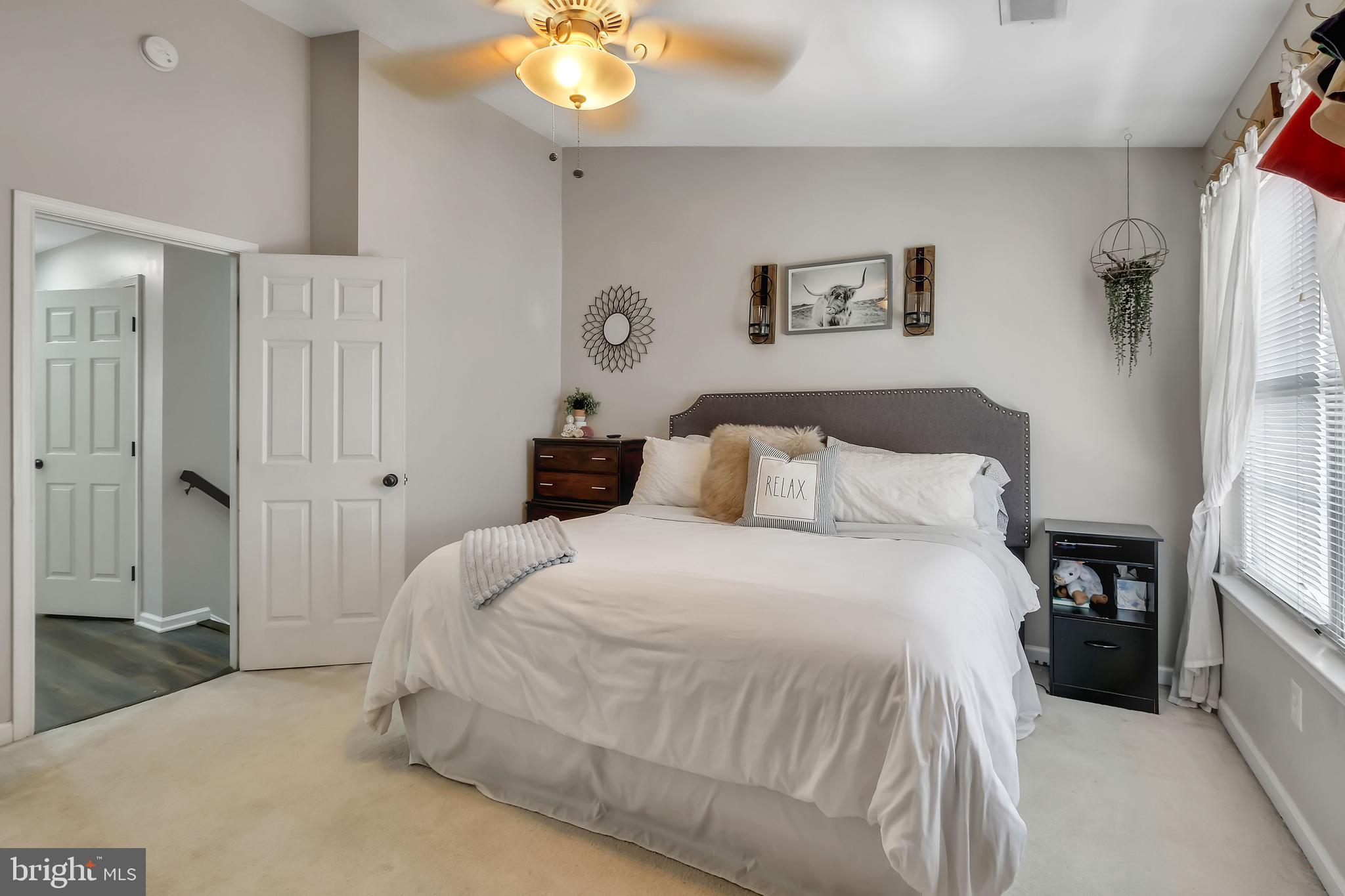 277 GOLDEN LARCH TERRACE NE