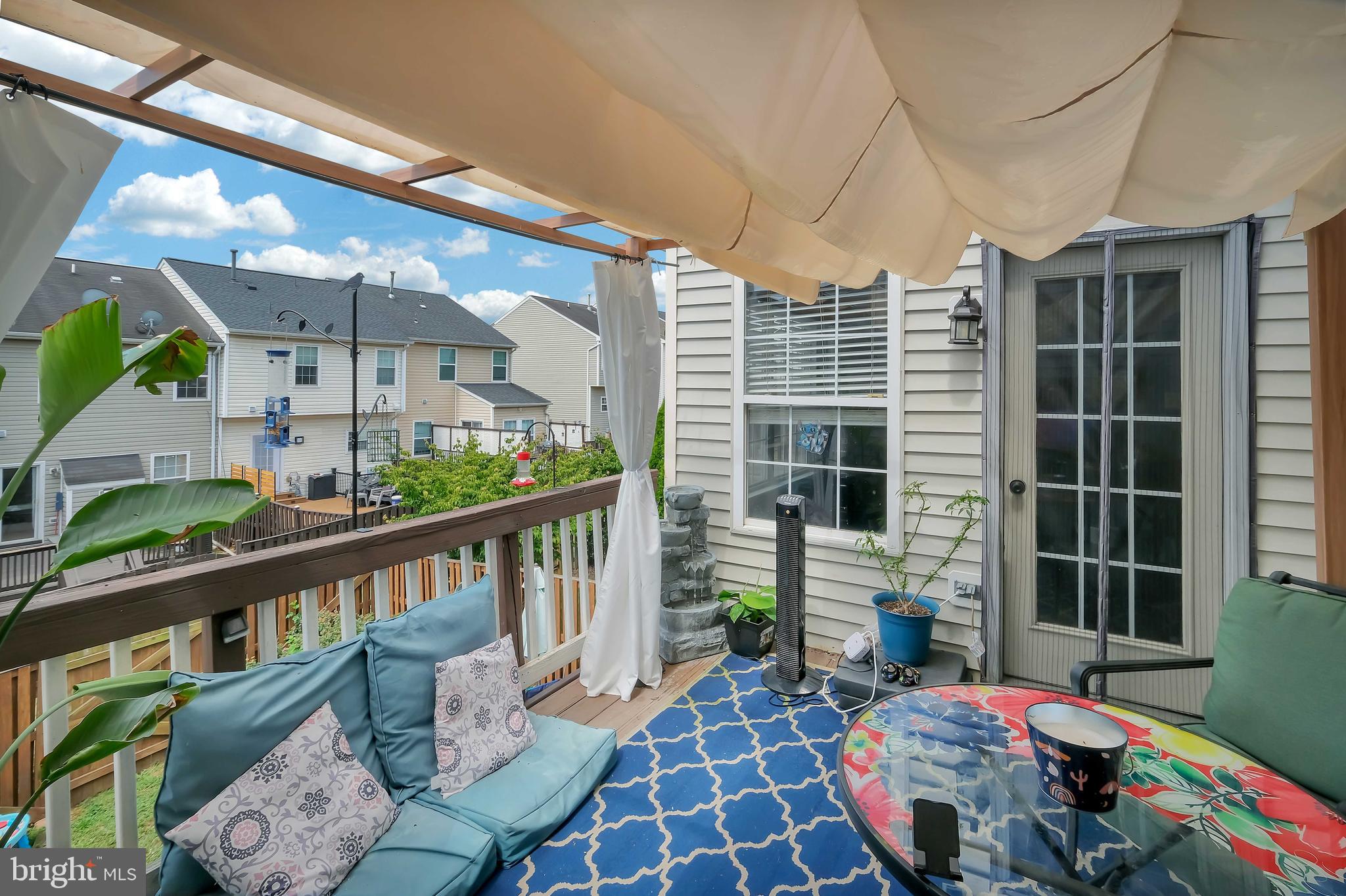 277 GOLDEN LARCH TERRACE NE