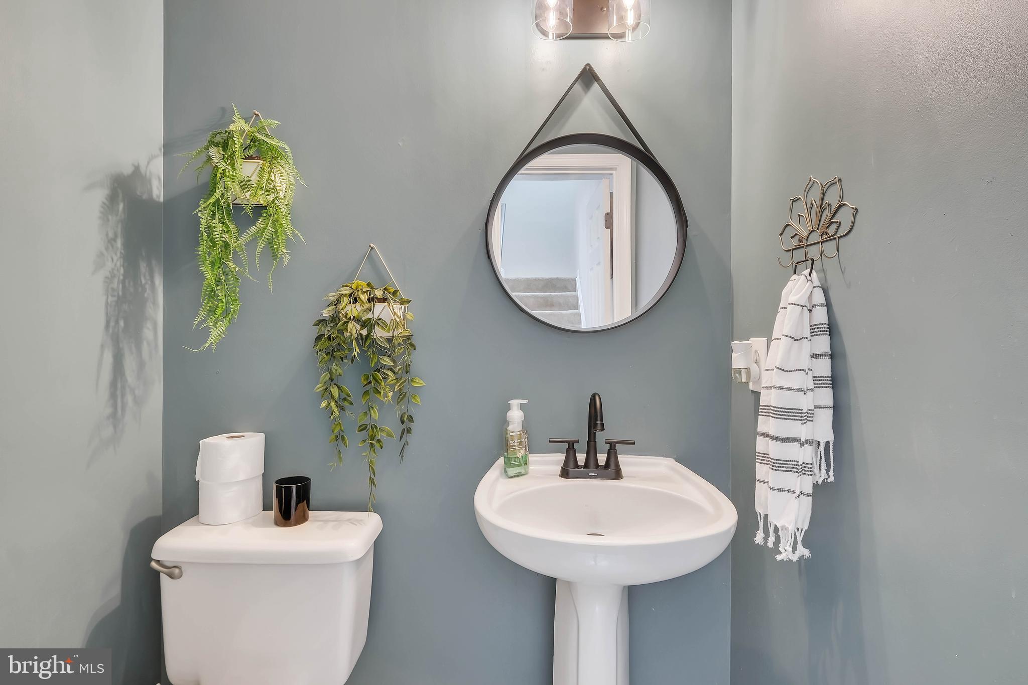 277 GOLDEN LARCH TERRACE NE