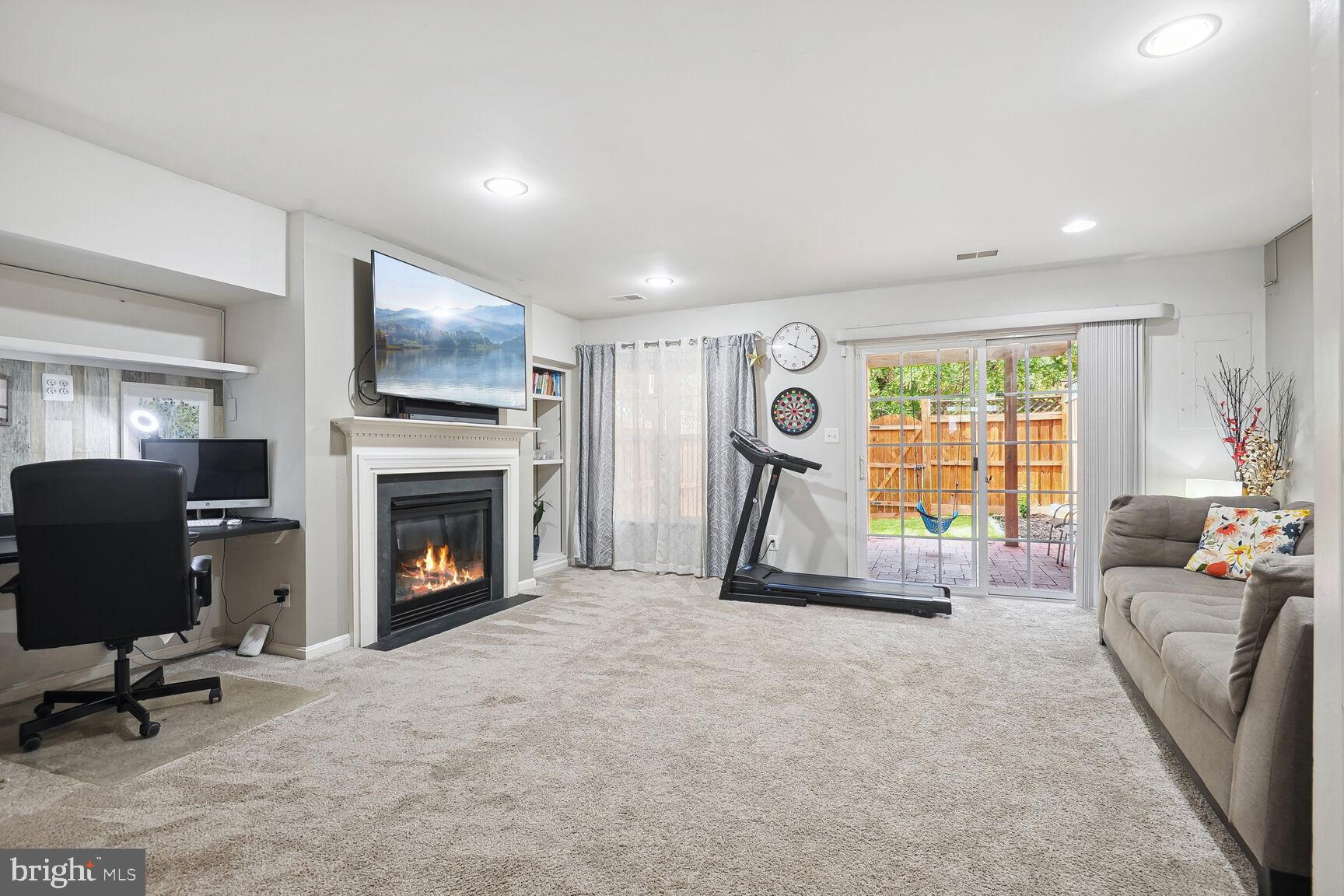 21933 BRAMBLEBUSH TERRACE