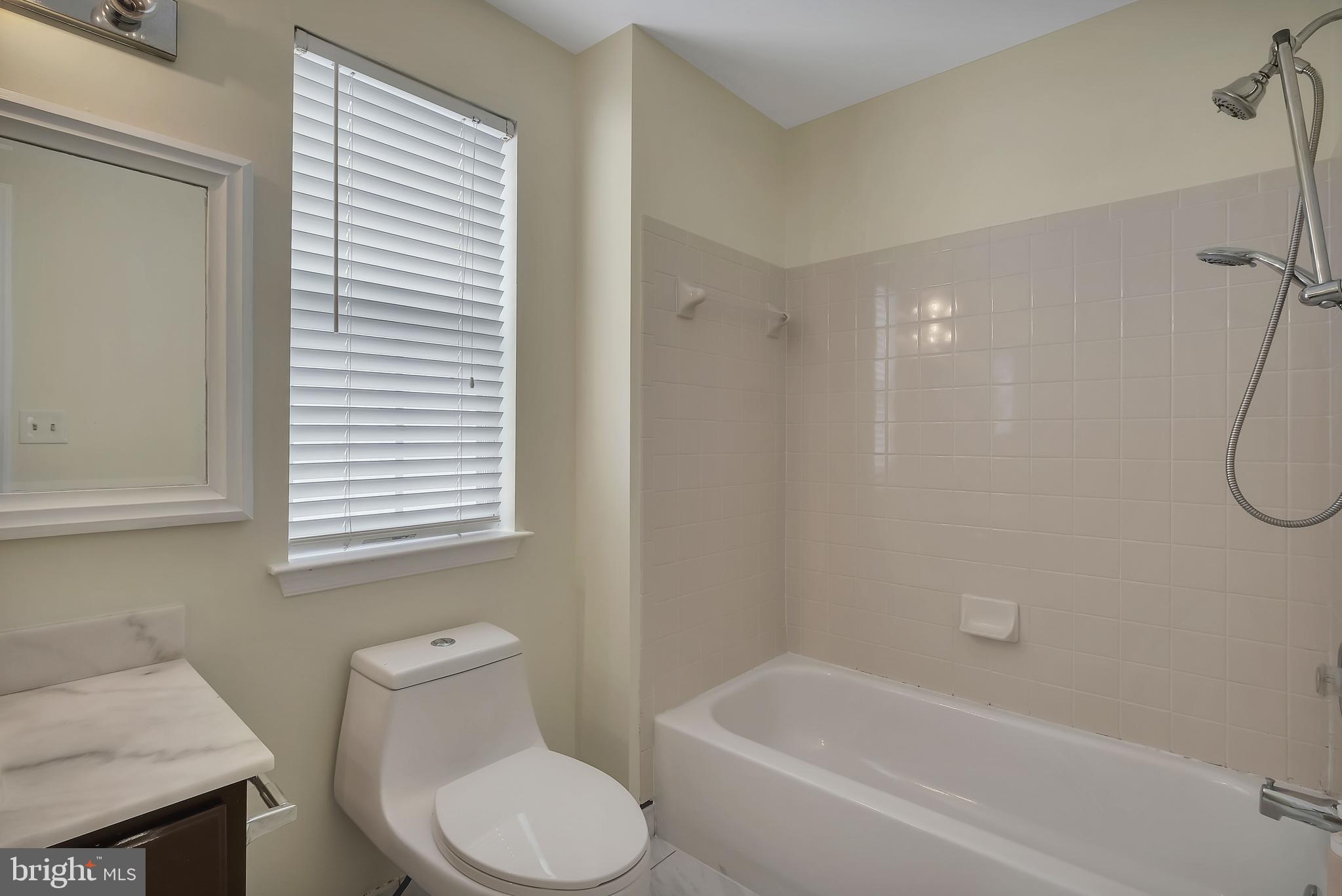 20489 COOL FERN SQUARE