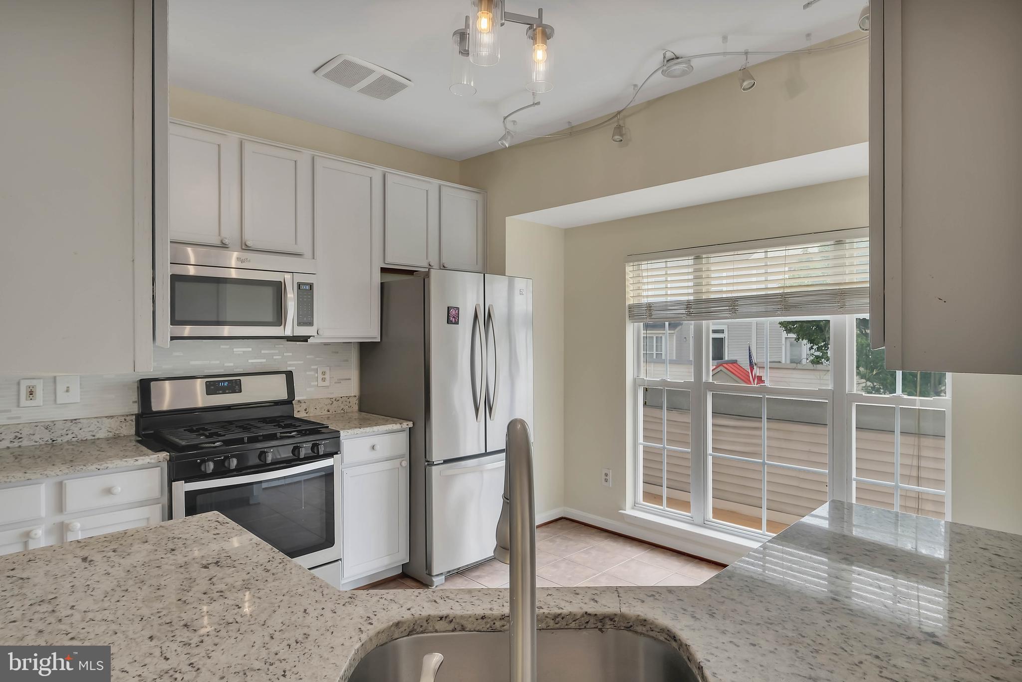 20489 COOL FERN SQUARE