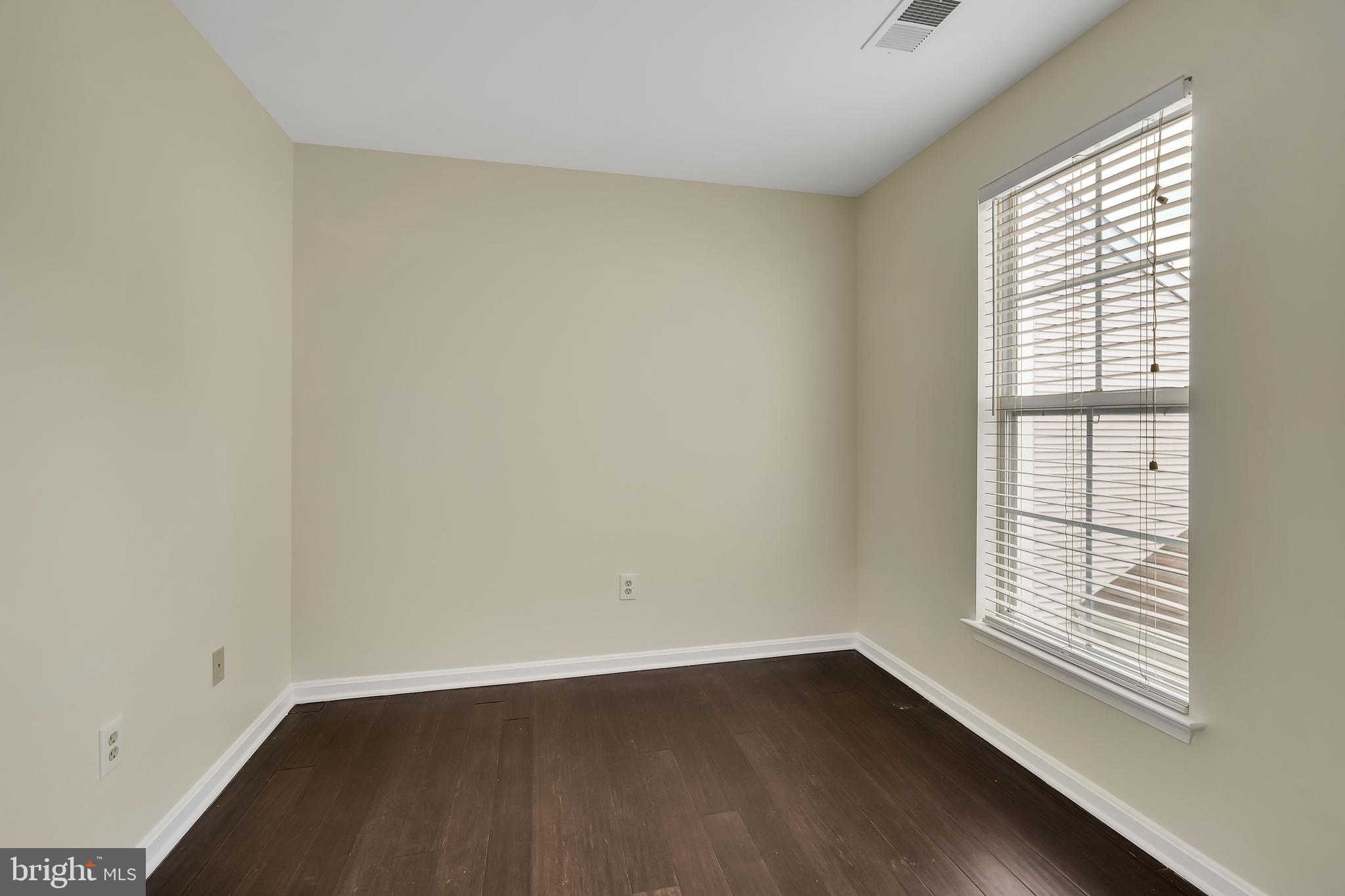 20489 COOL FERN SQUARE