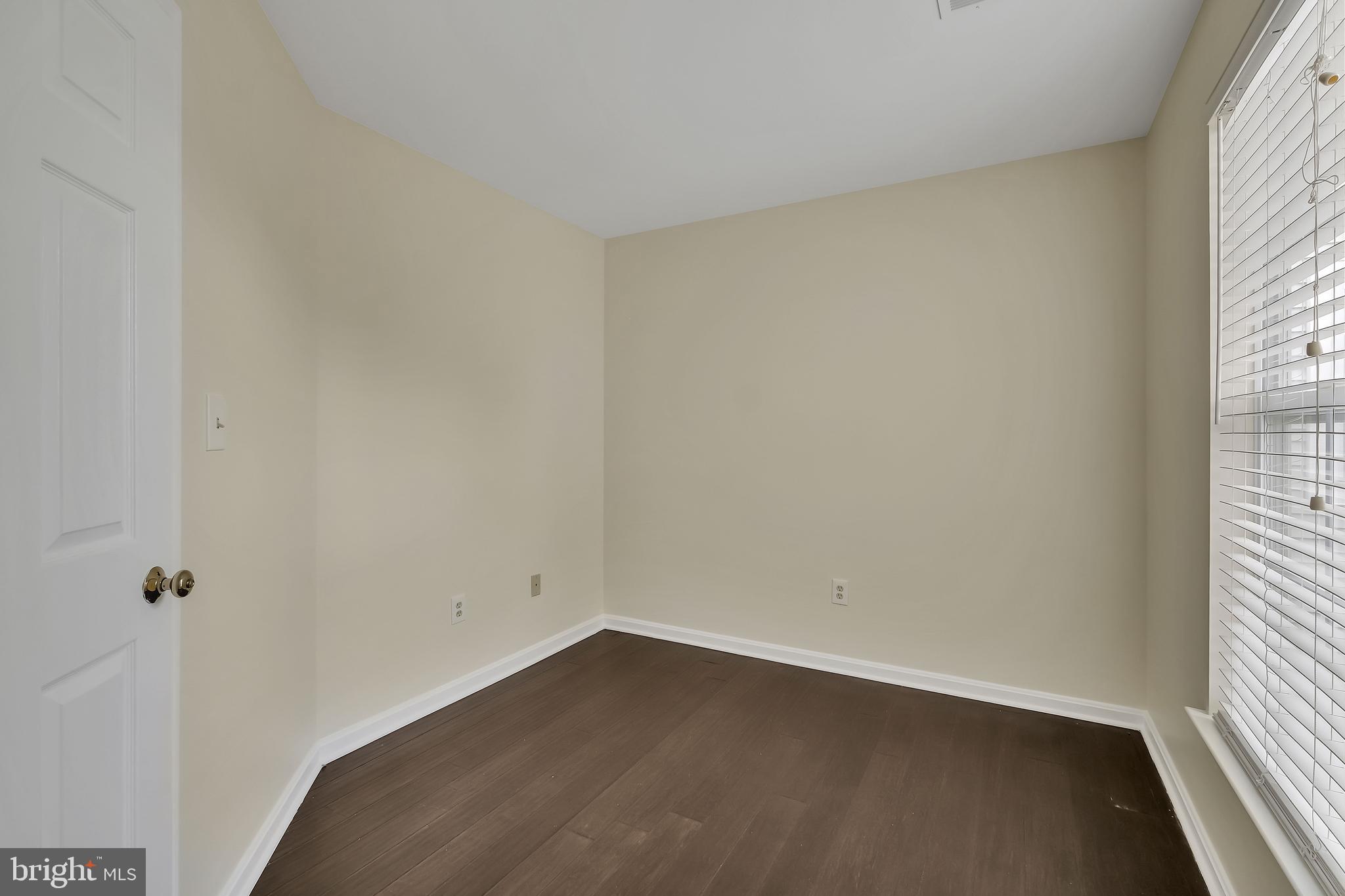 20489 COOL FERN SQUARE