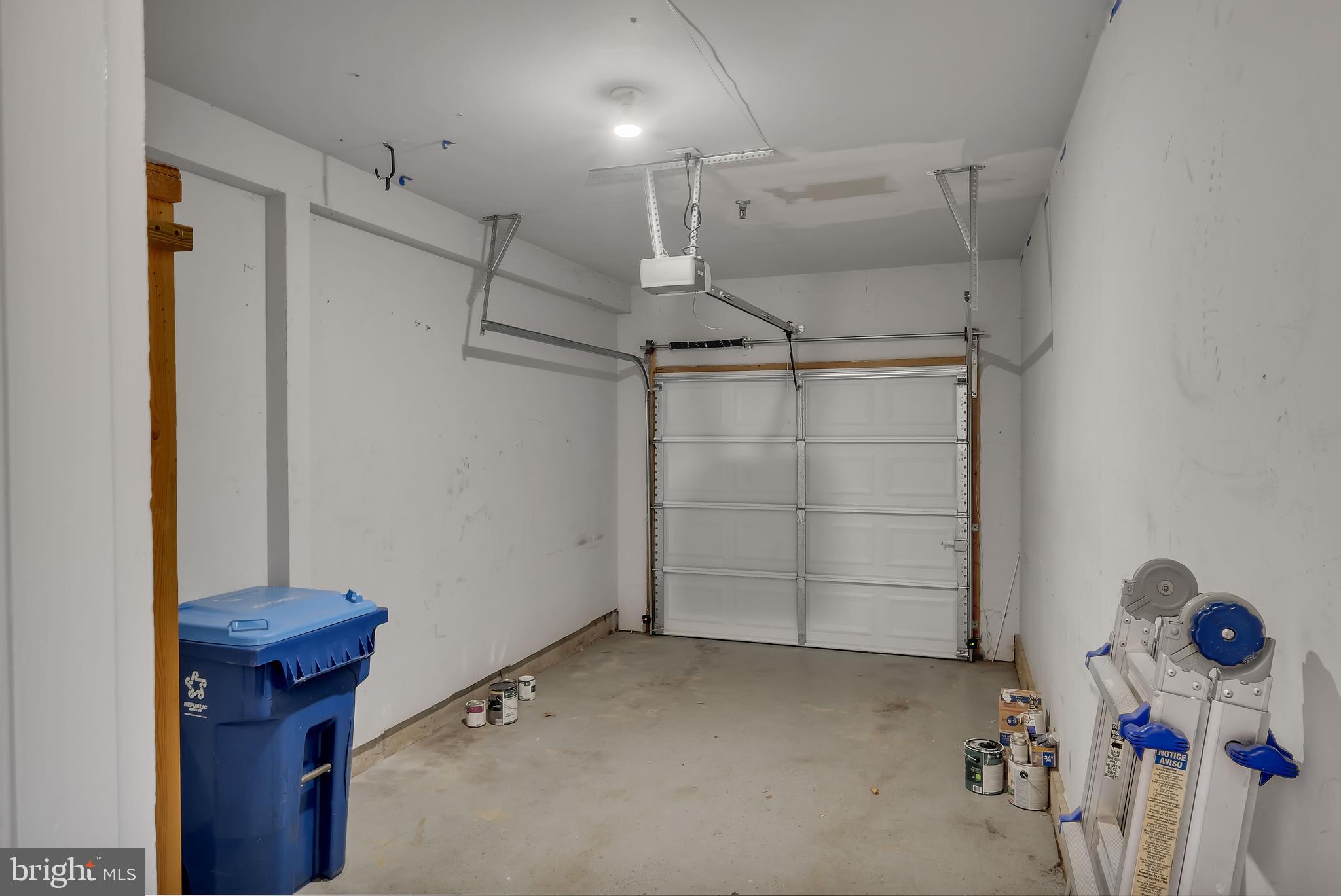 20489 COOL FERN SQUARE