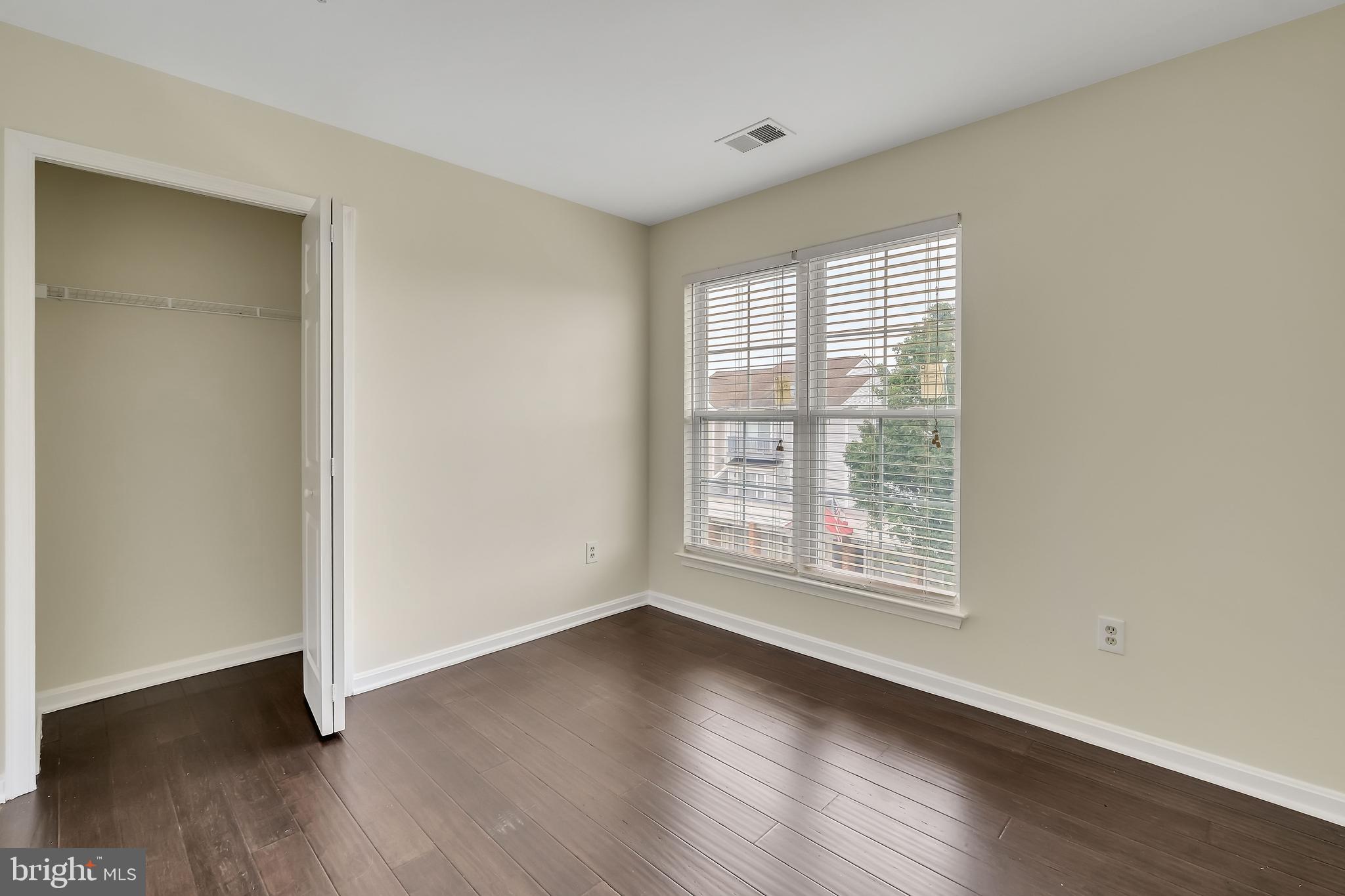 20489 COOL FERN SQUARE