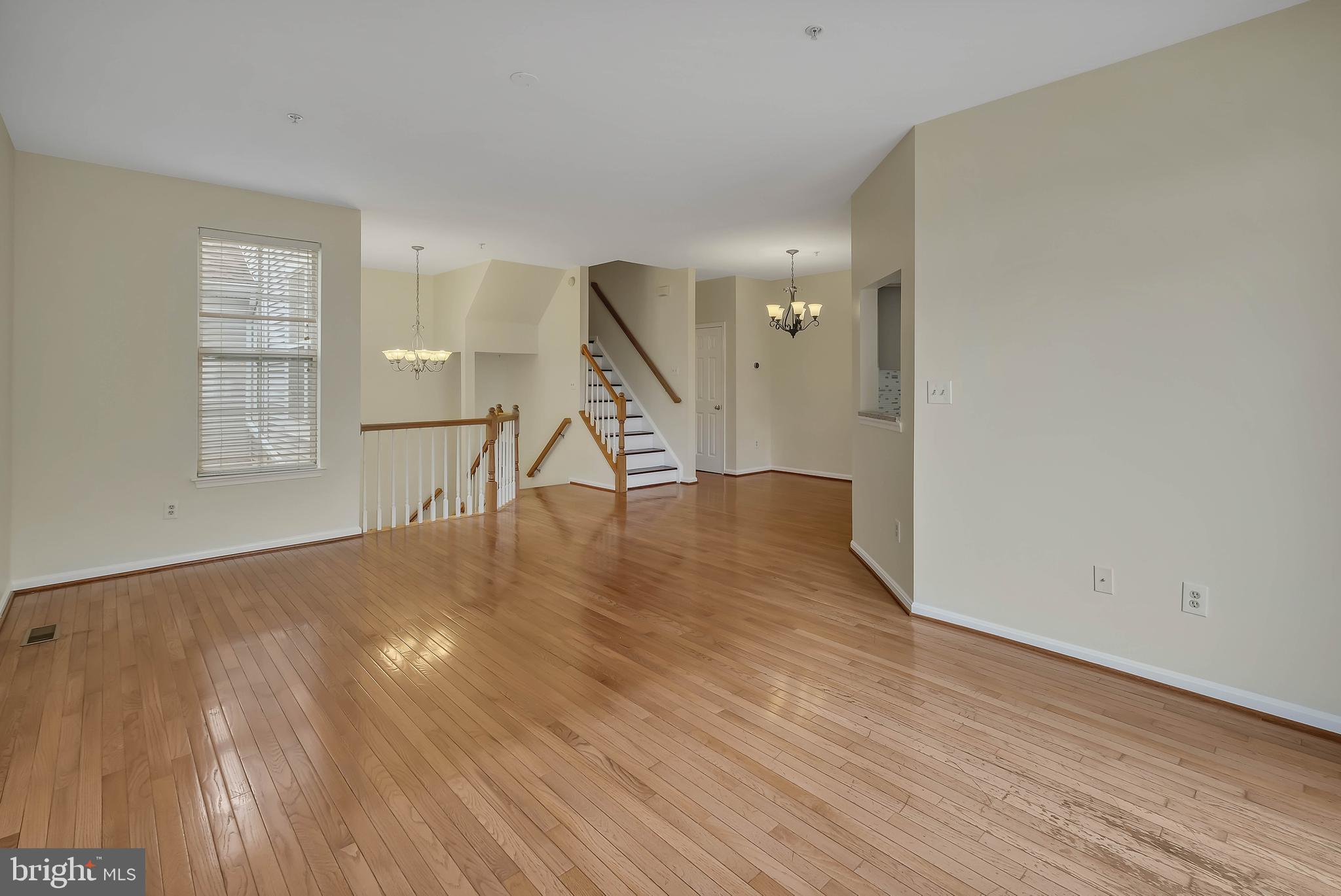 20489 COOL FERN SQUARE