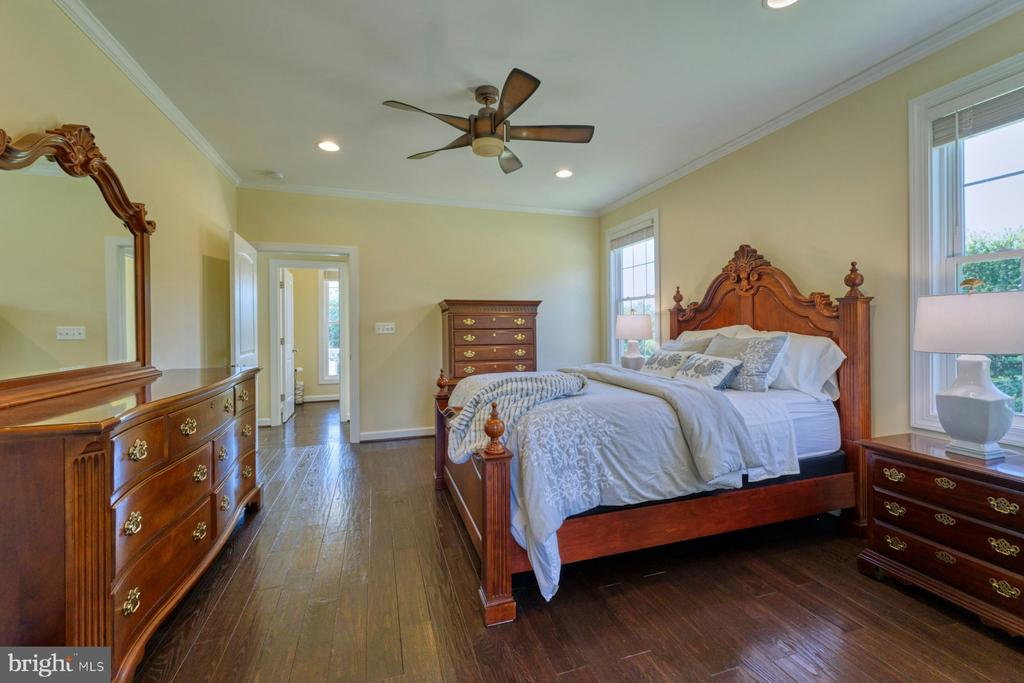 35398 SNICKERSVILLE TURNPIKE