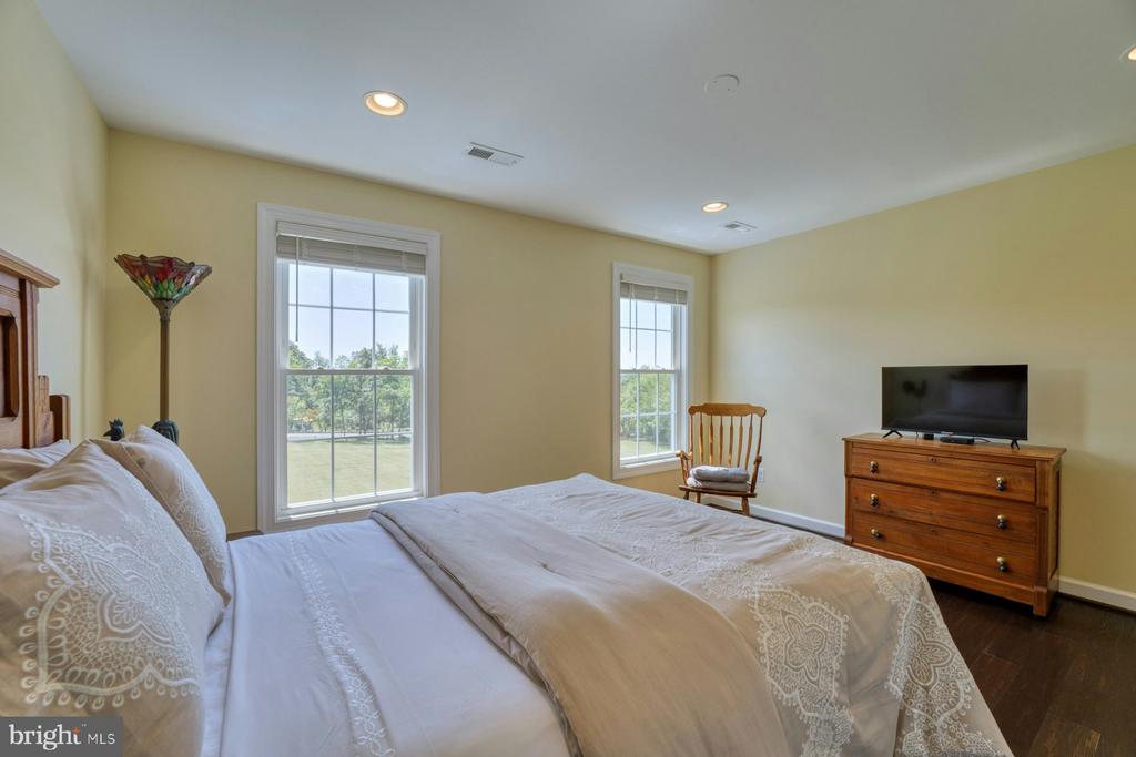 35398 SNICKERSVILLE TURNPIKE
