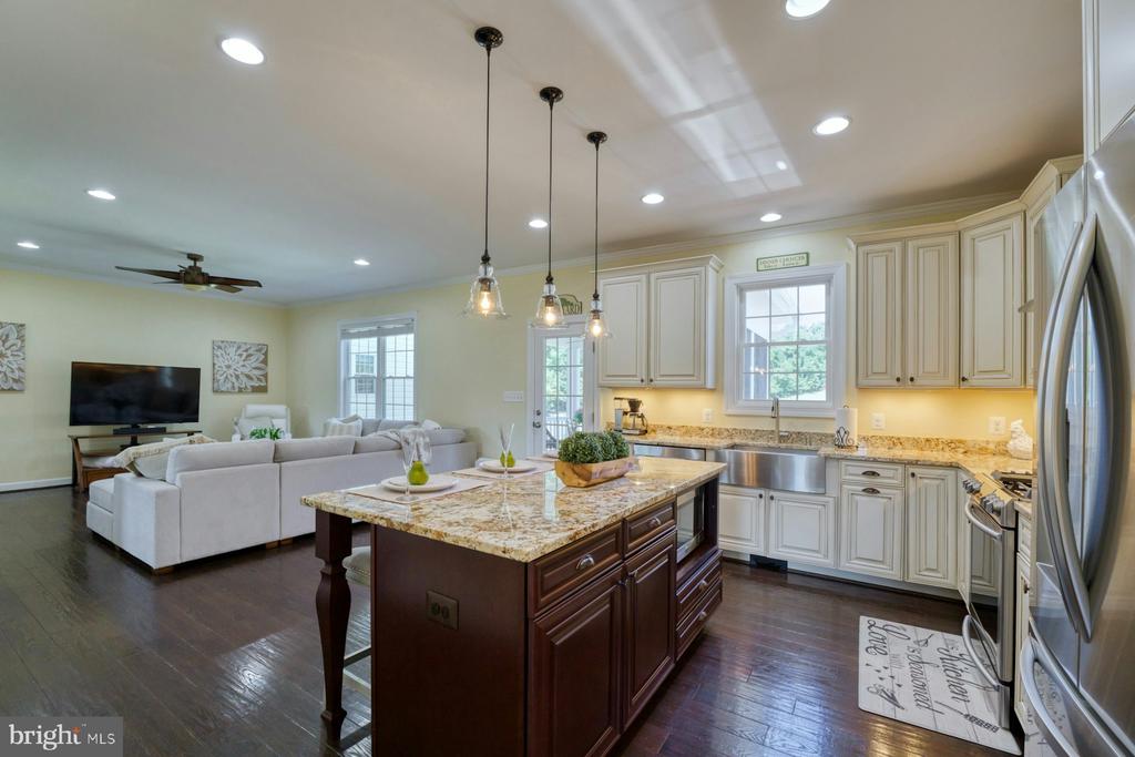 35398 SNICKERSVILLE TURNPIKE