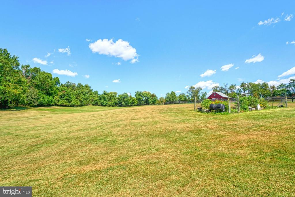 35398 SNICKERSVILLE TURNPIKE