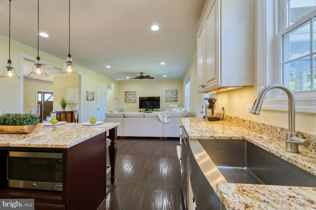 35398 SNICKERSVILLE TURNPIKE