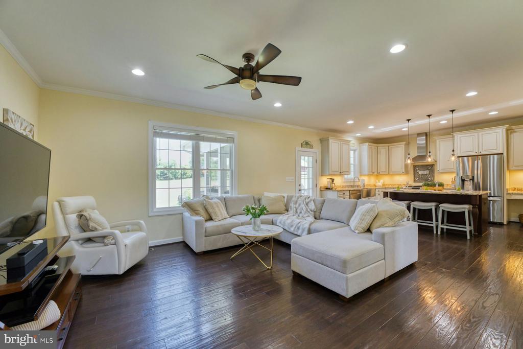 35398 SNICKERSVILLE TURNPIKE