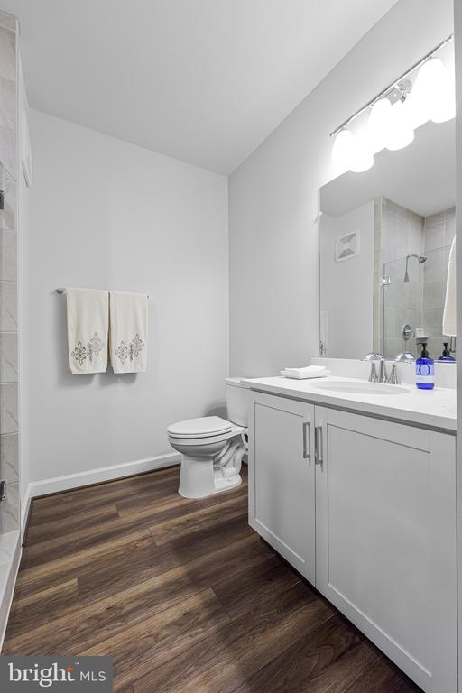 21914 HAWKSBILL HIGH CIRCLE 304