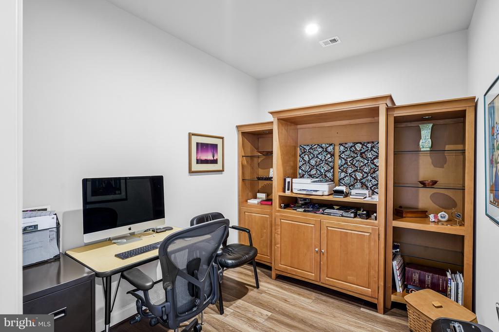 21914 HAWKSBILL HIGH CIRCLE 304
