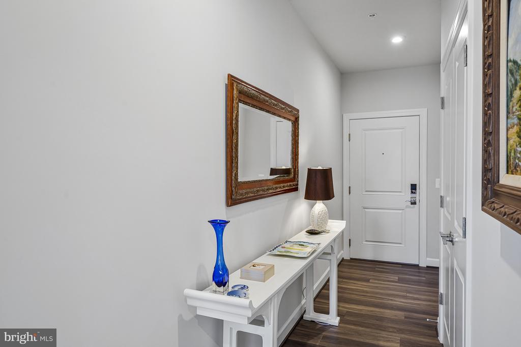 21914 HAWKSBILL HIGH CIRCLE 304