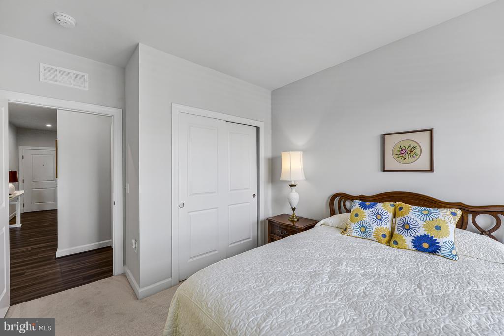 21914 HAWKSBILL HIGH CIRCLE 304