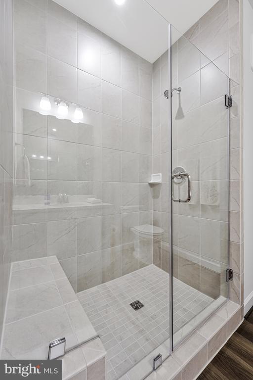 21914 HAWKSBILL HIGH CIRCLE 304