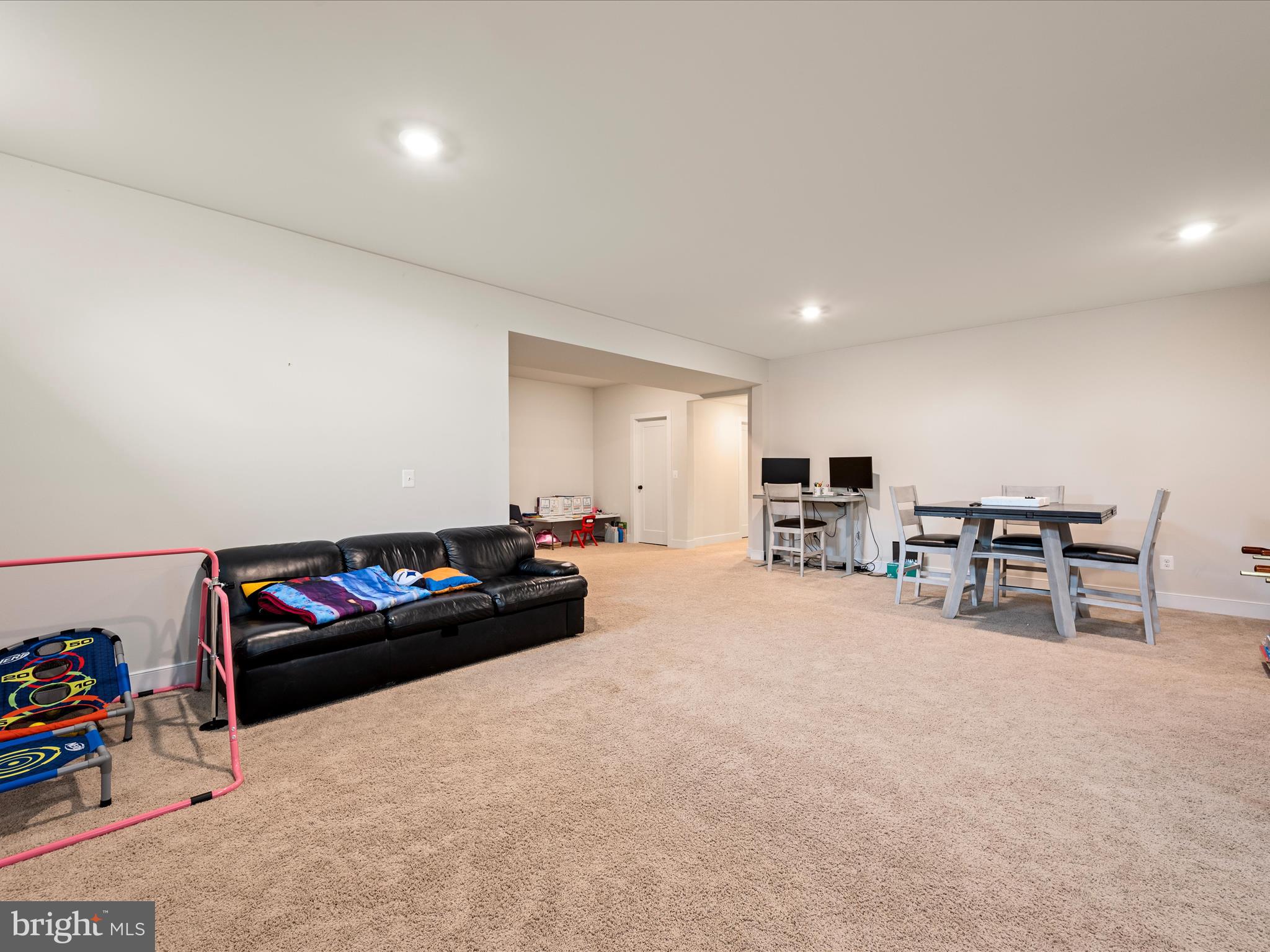 221 S 32ND STREET