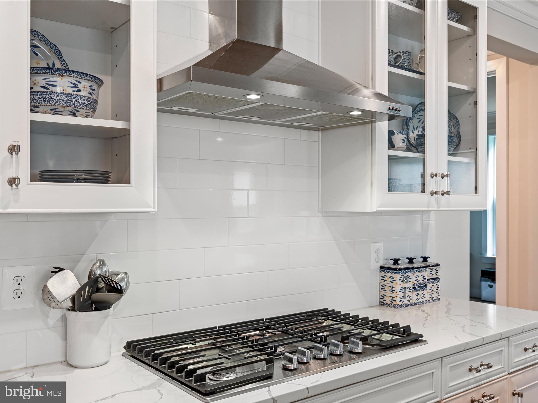 221 S 32ND STREET