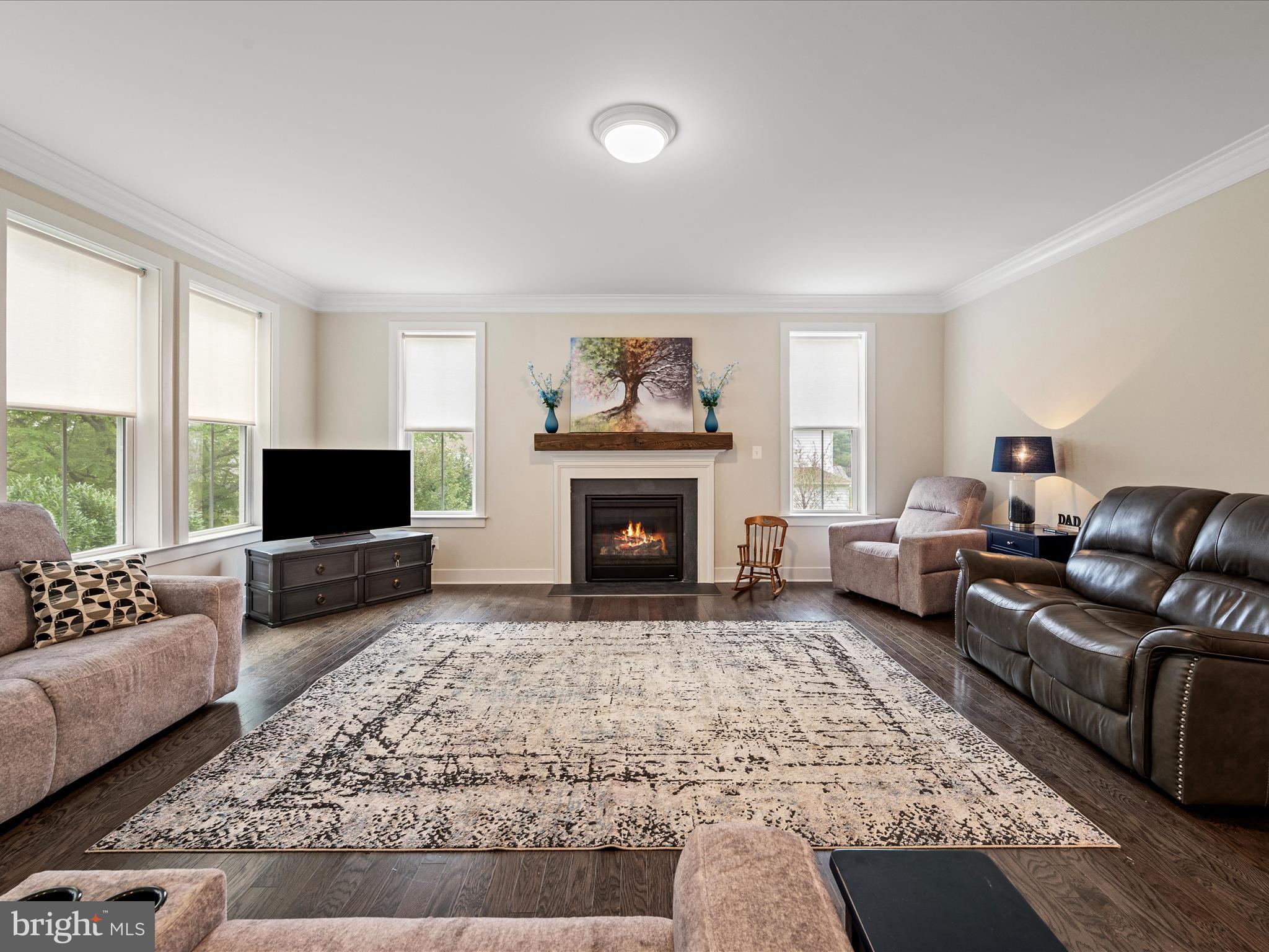 221 S 32ND STREET
