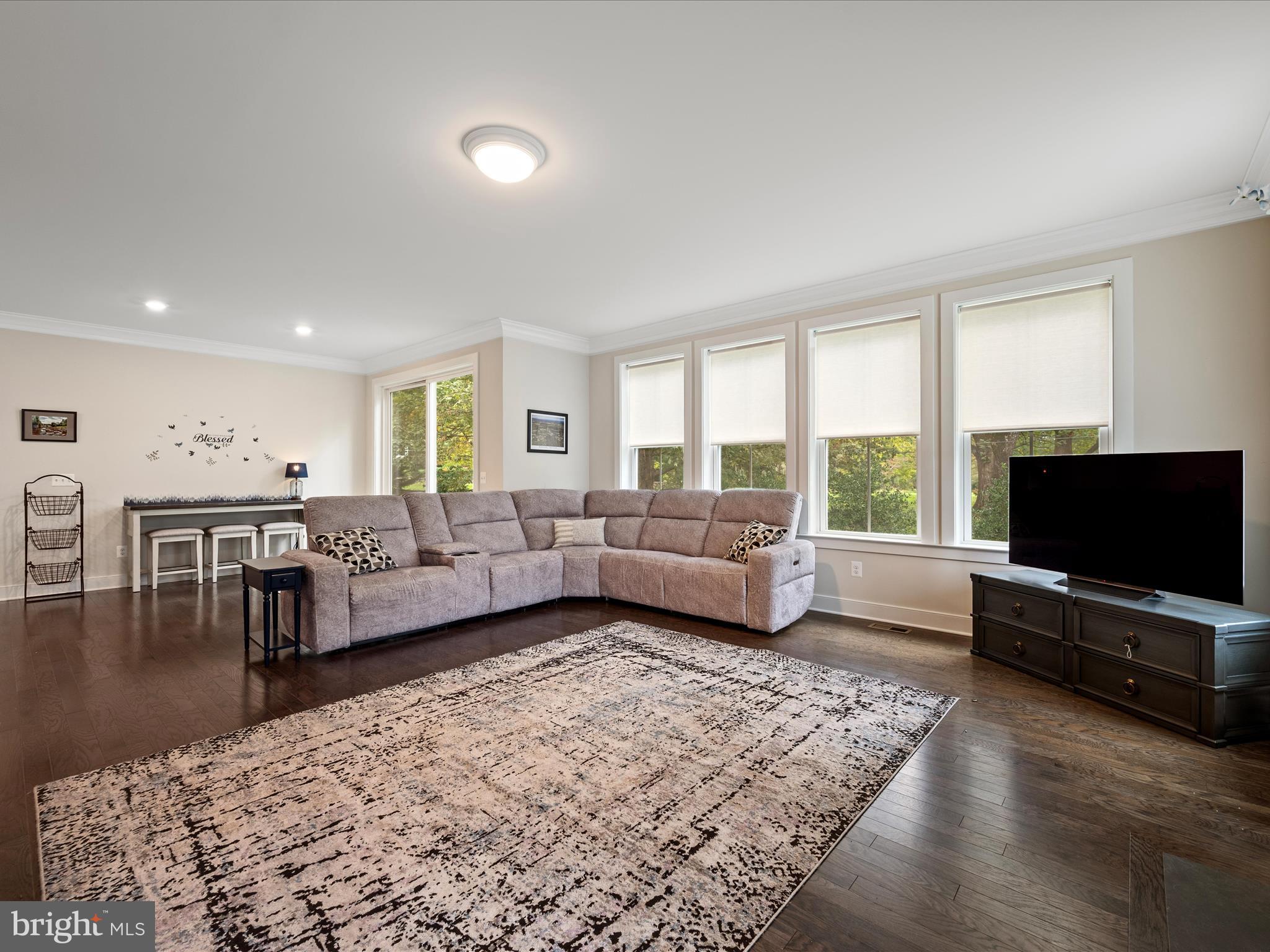 221 S 32ND STREET