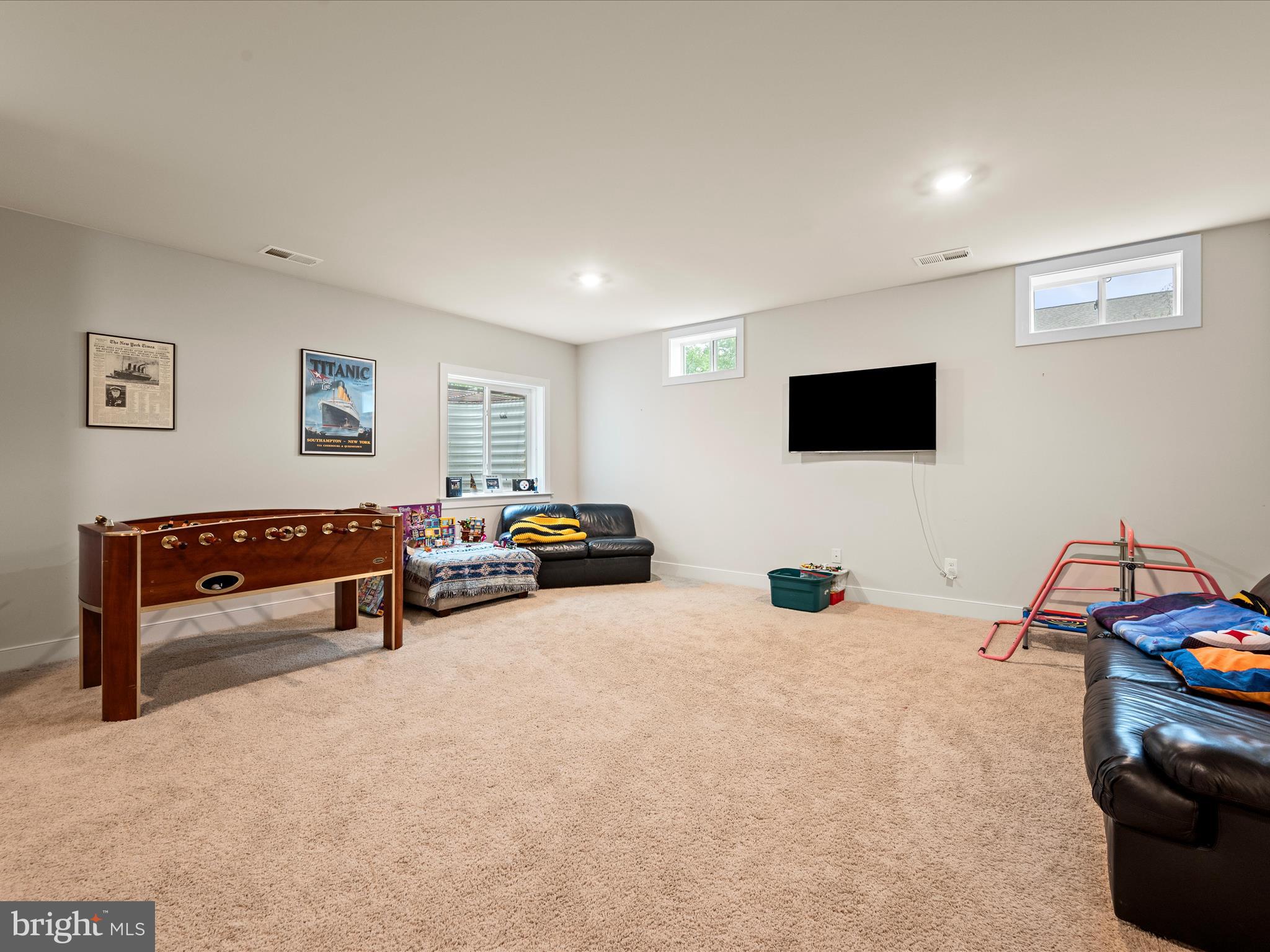 221 S 32ND STREET
