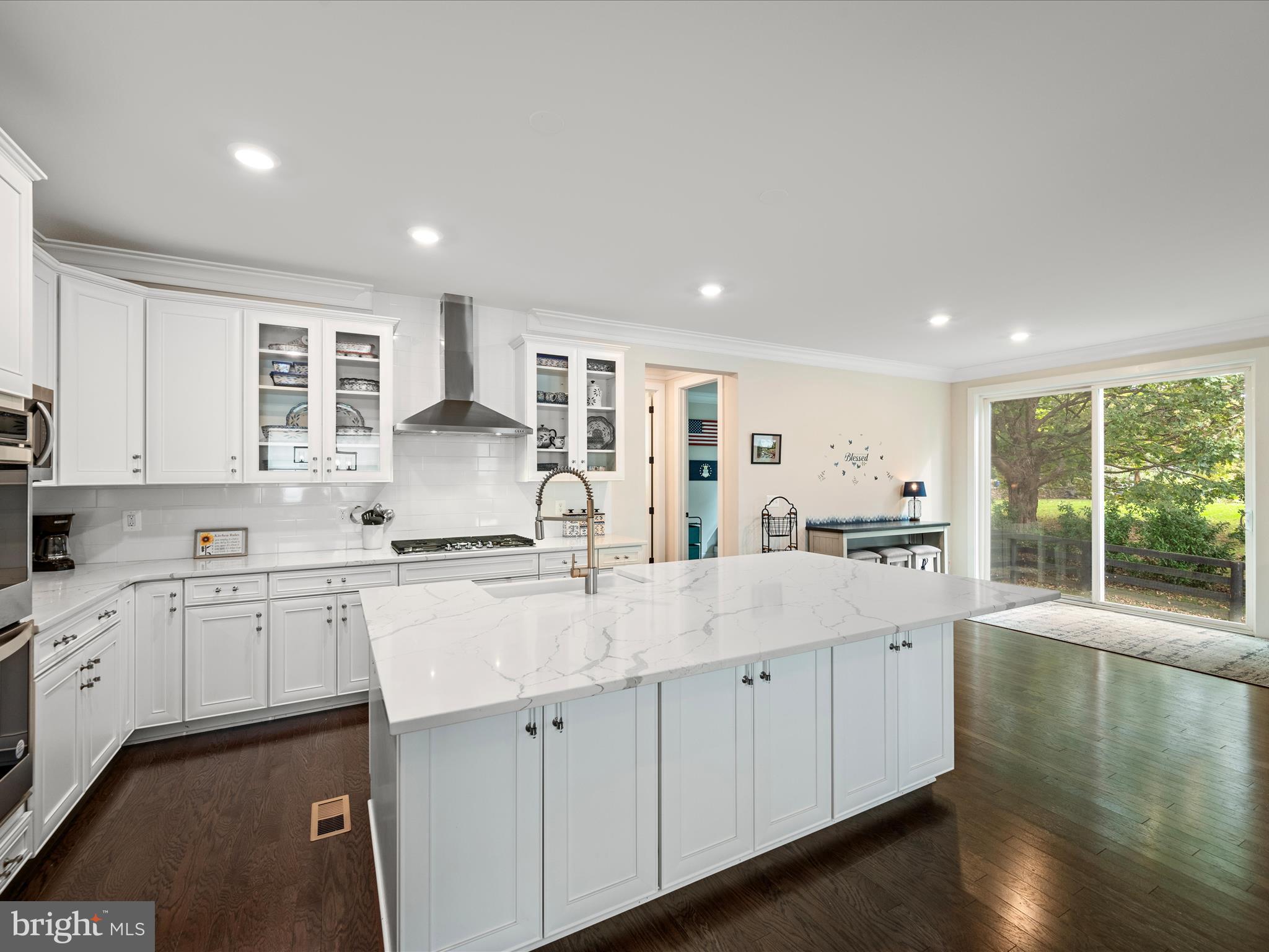 221 S 32ND STREET