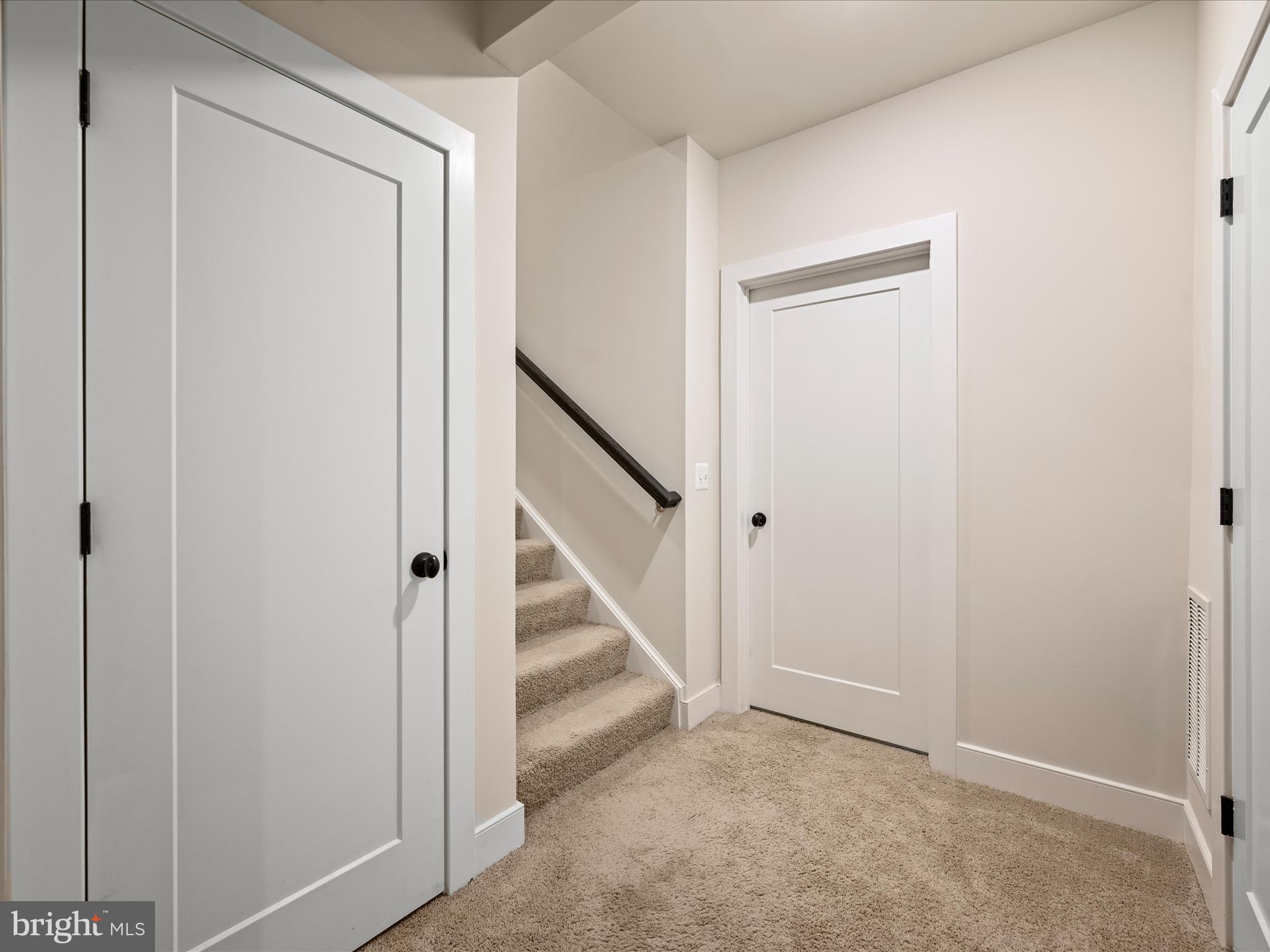 221 S 32ND STREET