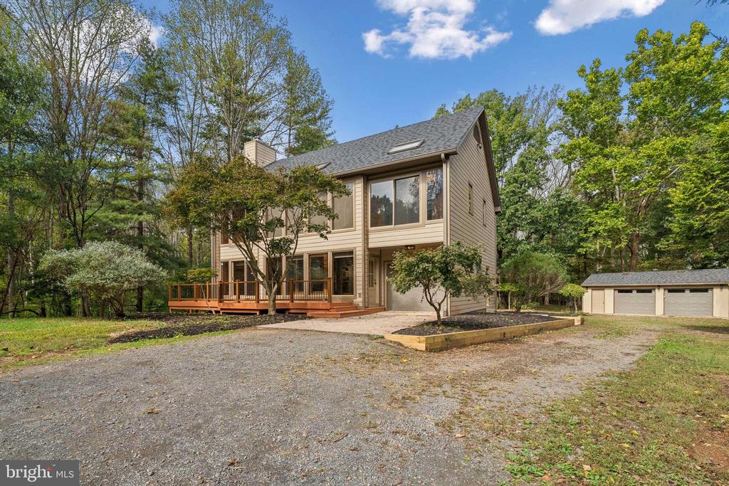 40946 MANOR HOUSE ROAD
