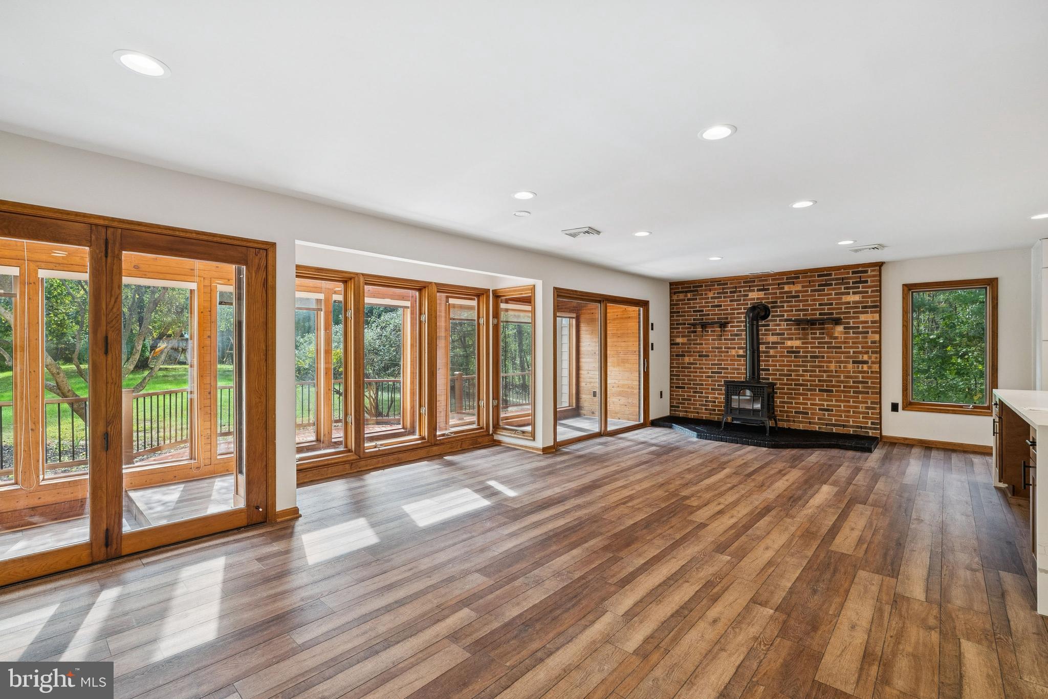 40946 MANOR HOUSE ROAD