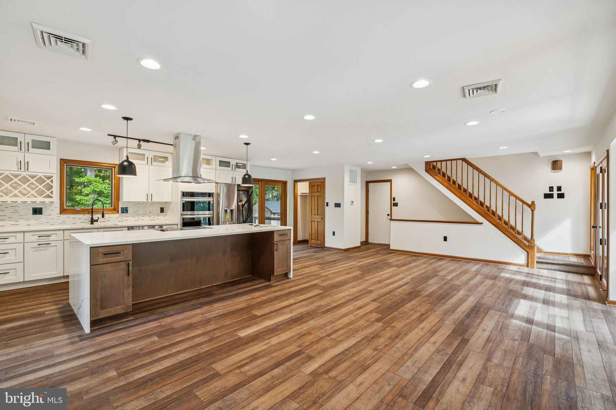 40946 MANOR HOUSE ROAD