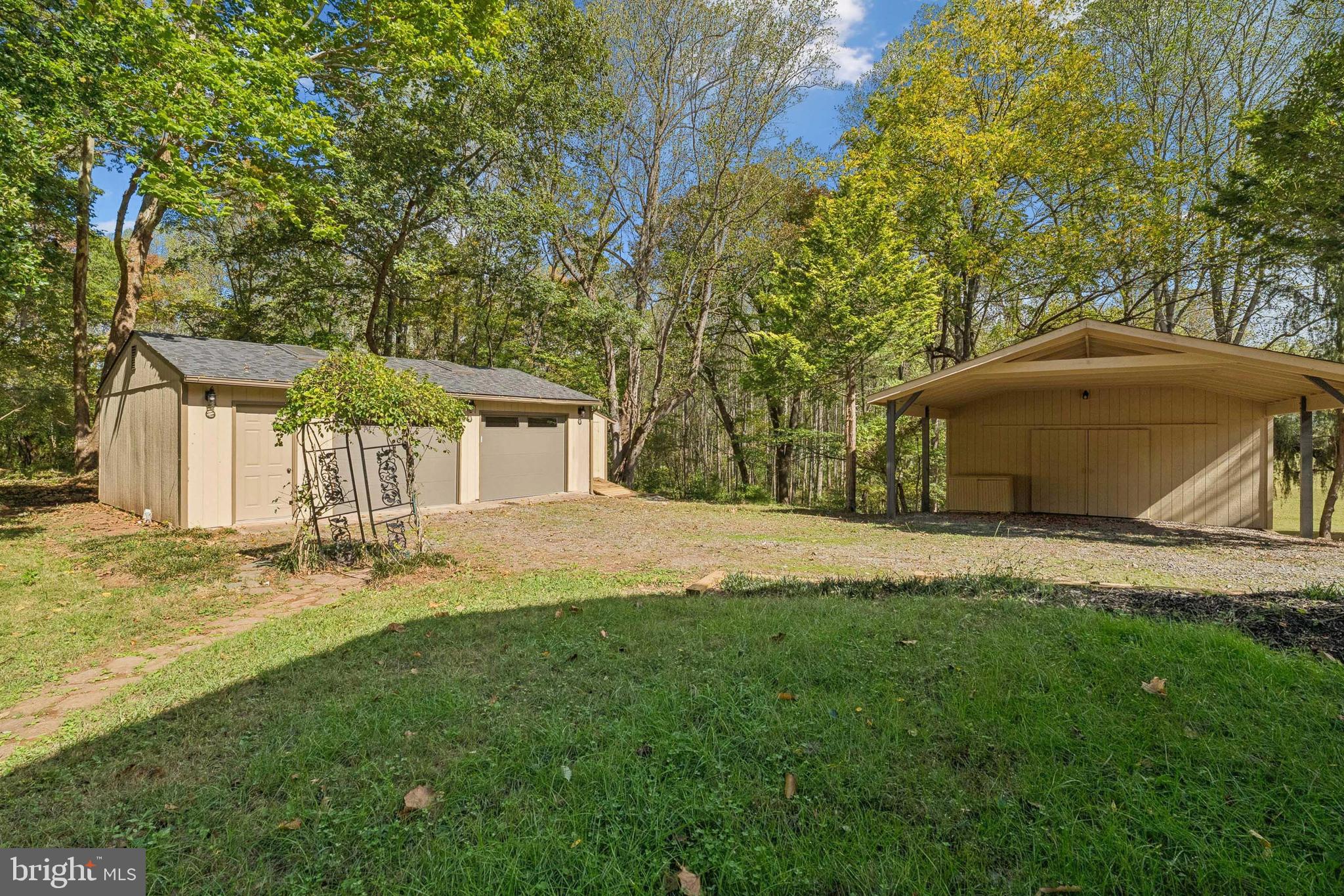 40946 MANOR HOUSE ROAD