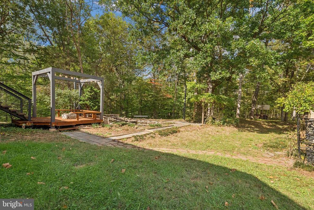 40946 MANOR HOUSE ROAD