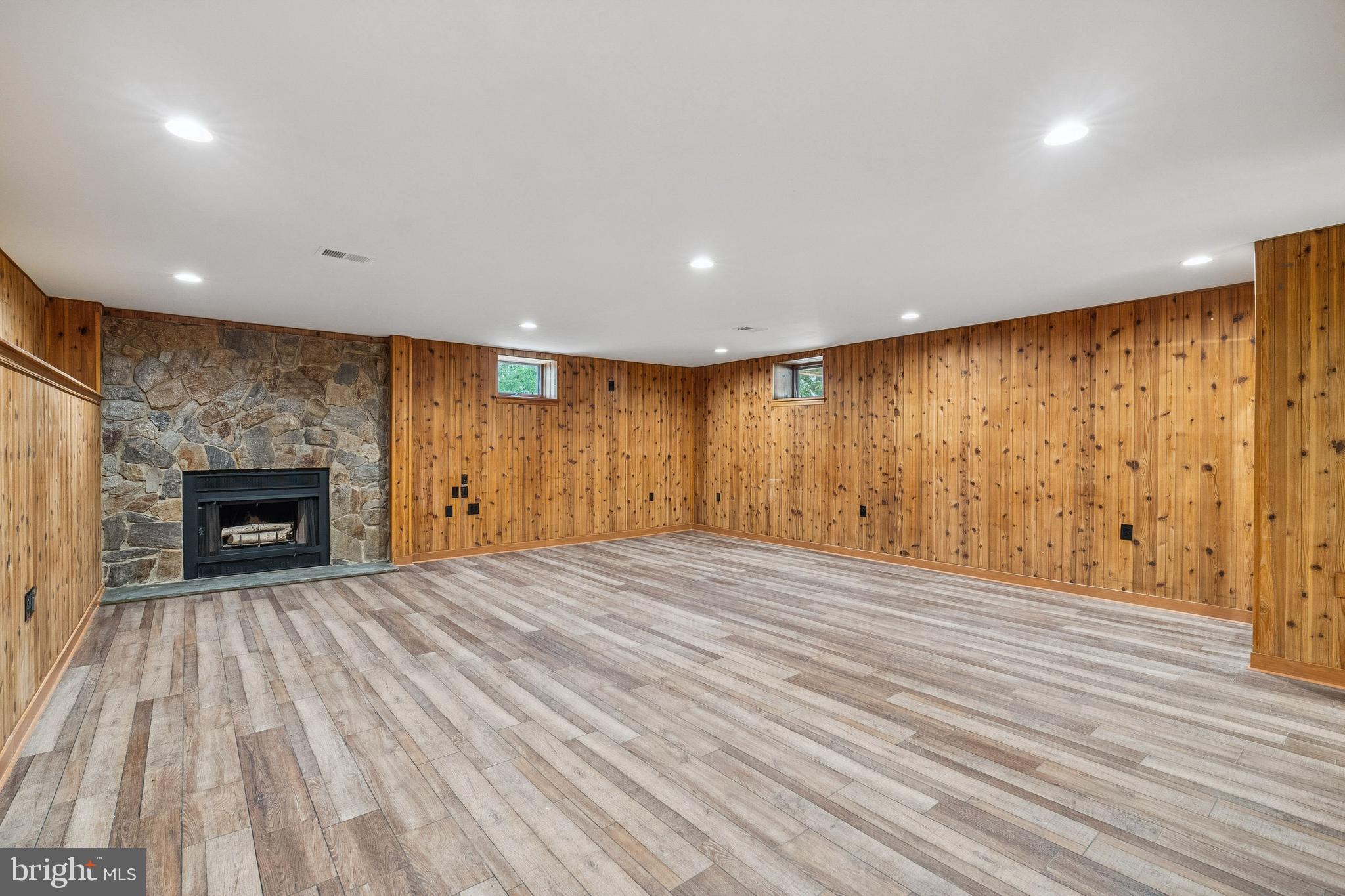 40946 MANOR HOUSE ROAD