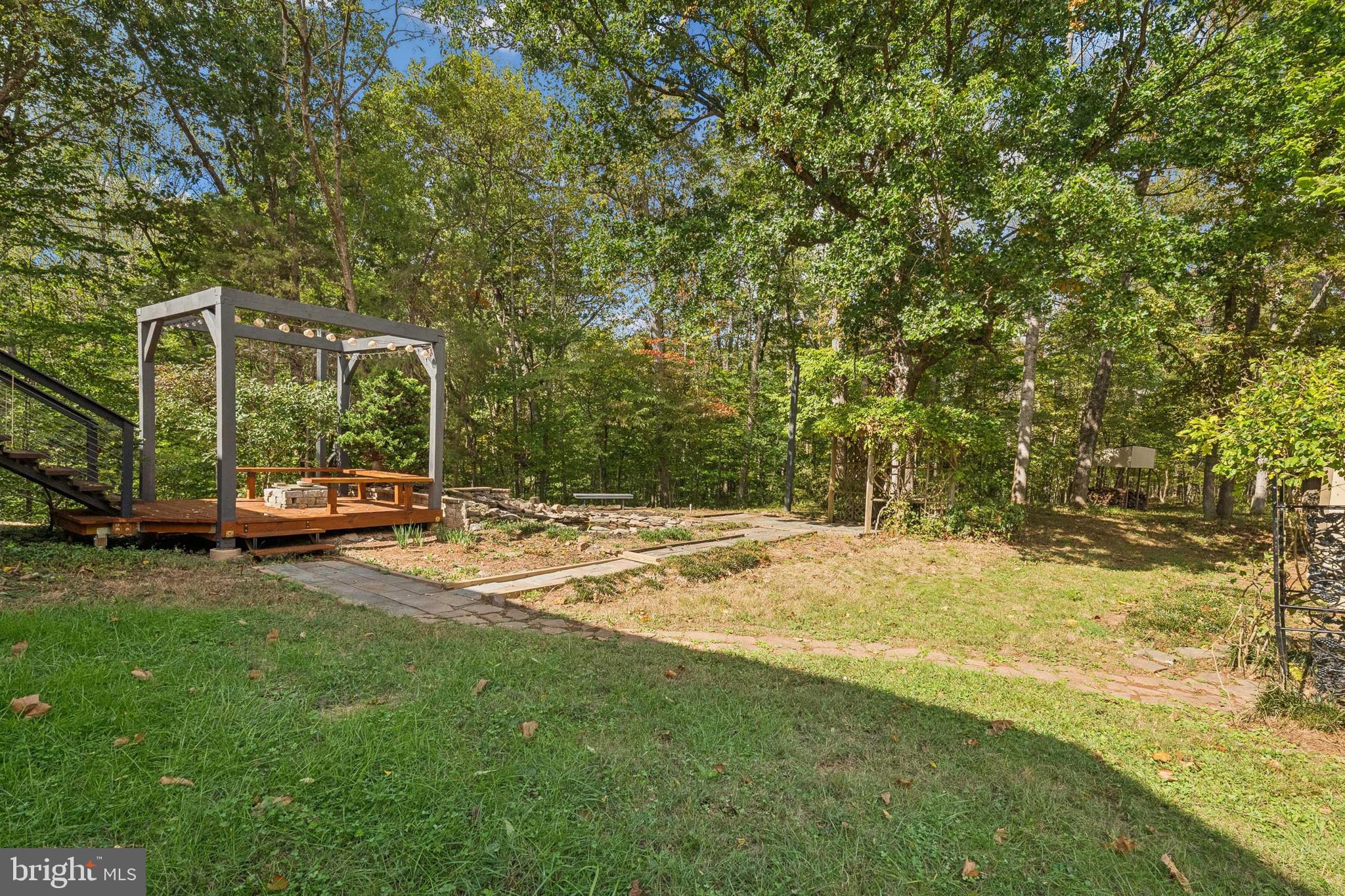 40946 MANOR HOUSE ROAD