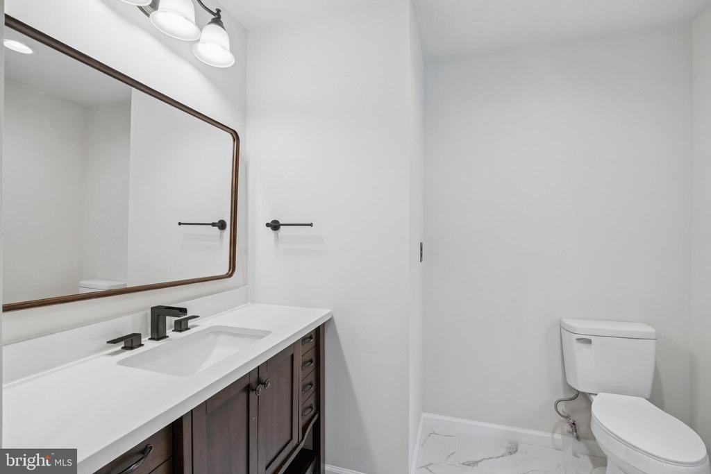 40946 MANOR HOUSE ROAD